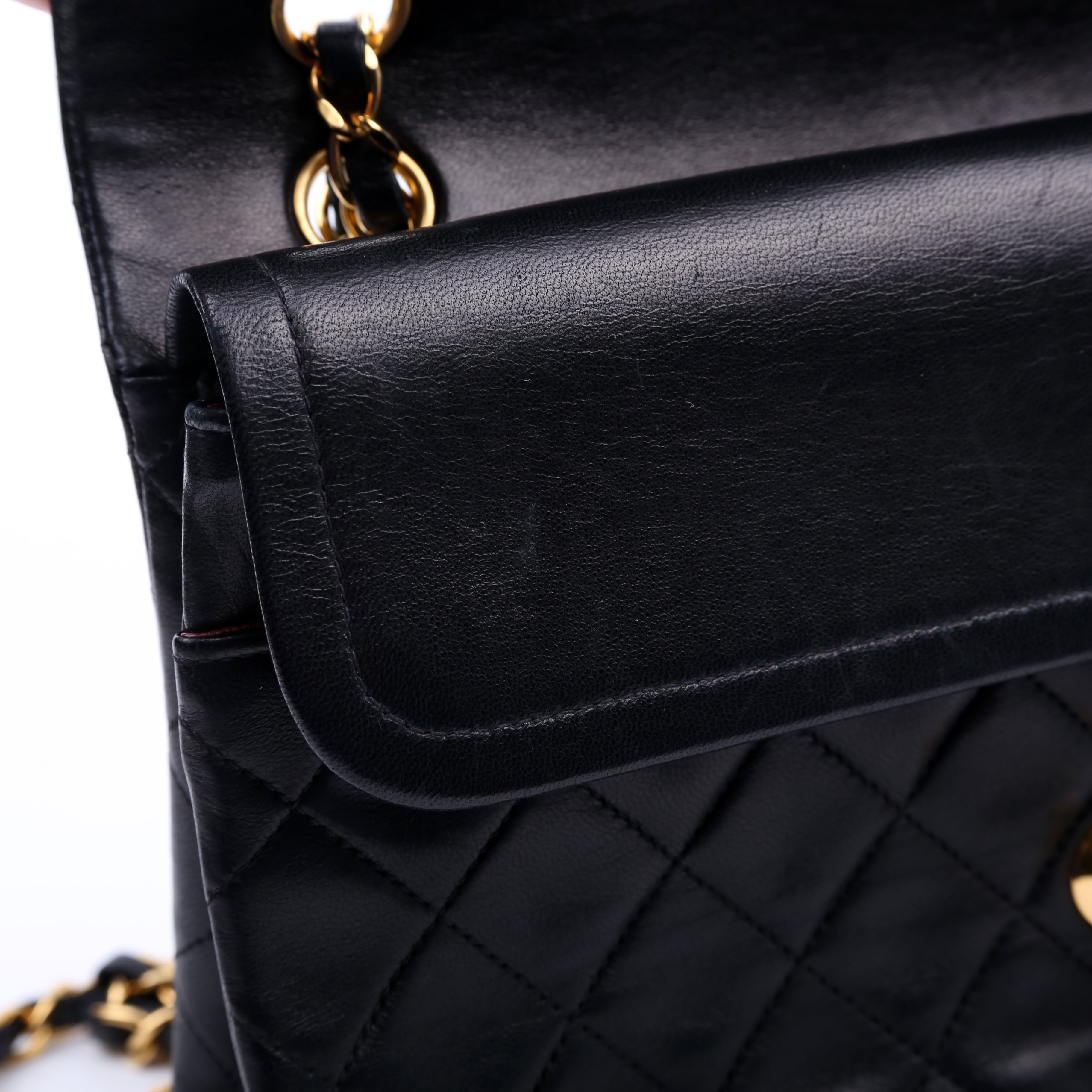 Classic Flap Medium Lambskin