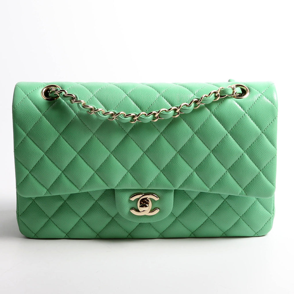 Classic Flap Medium Caviar 31M Green