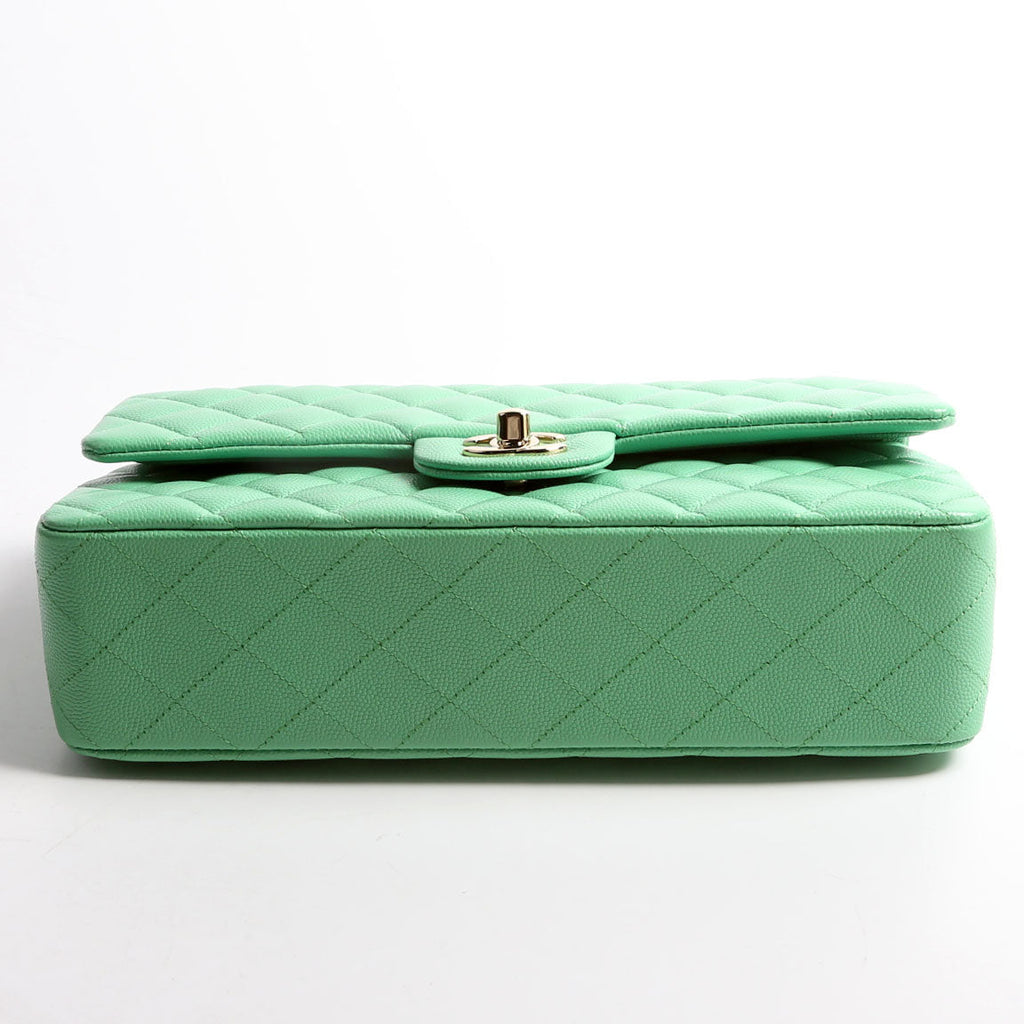 Classic Flap Medium Caviar 31M Green