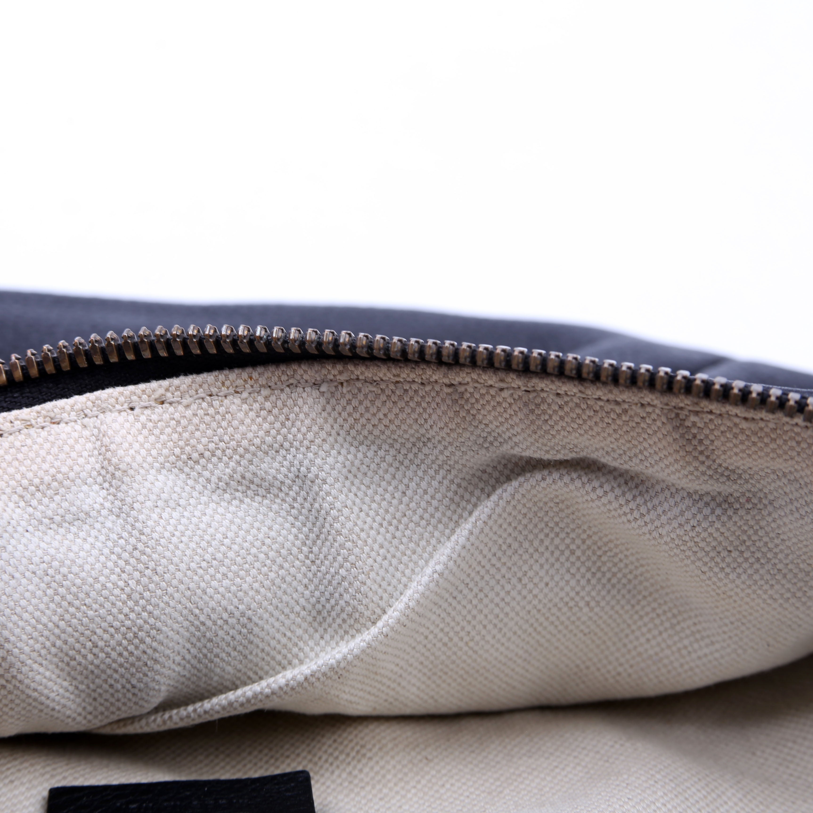 493869 Retro Belt Bag Medium Black