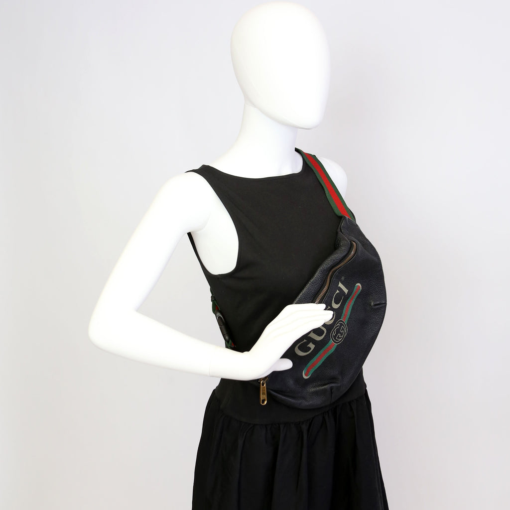 493869 Retro Belt Bag Medium Black
