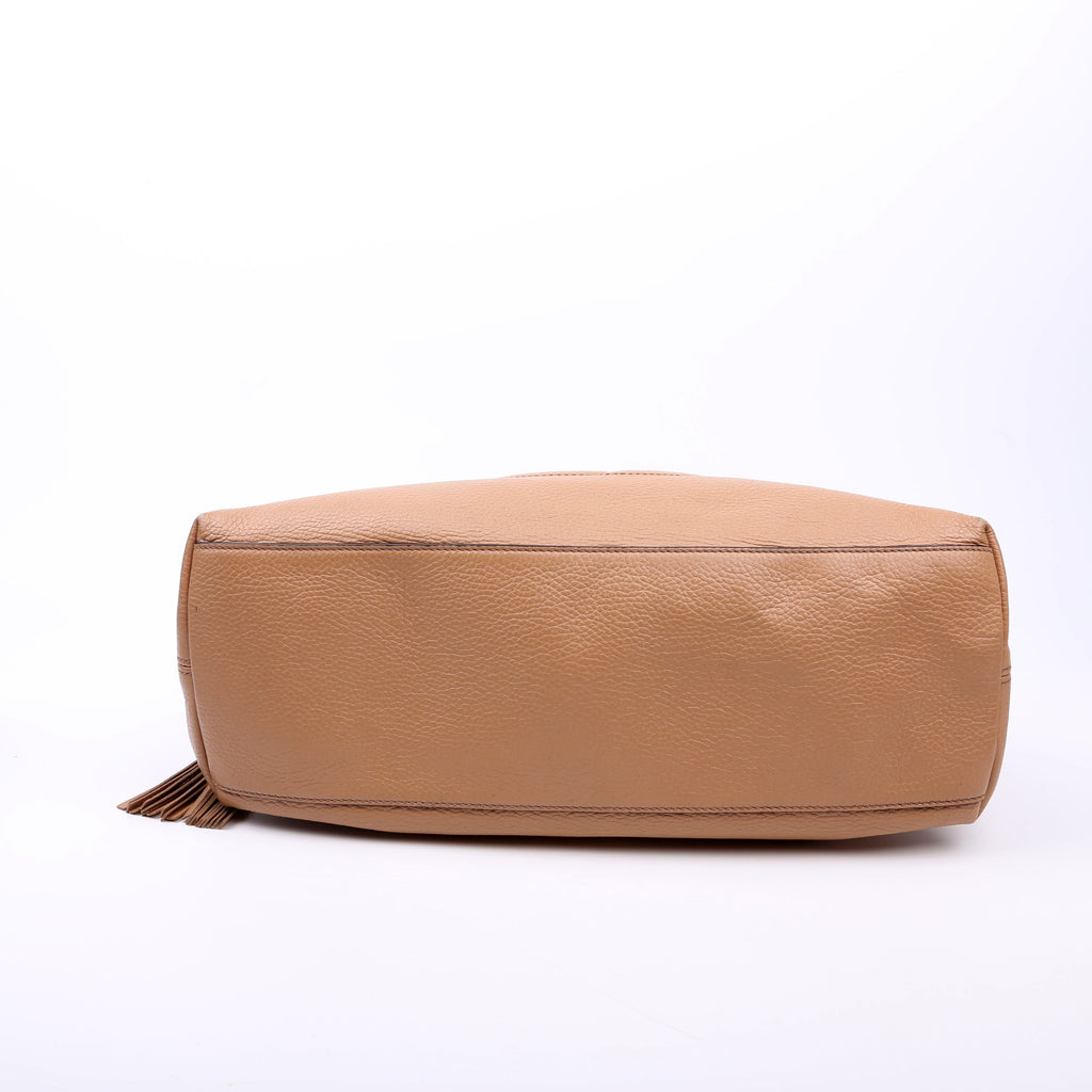 536196 Soho Chain Tote Newer Tan