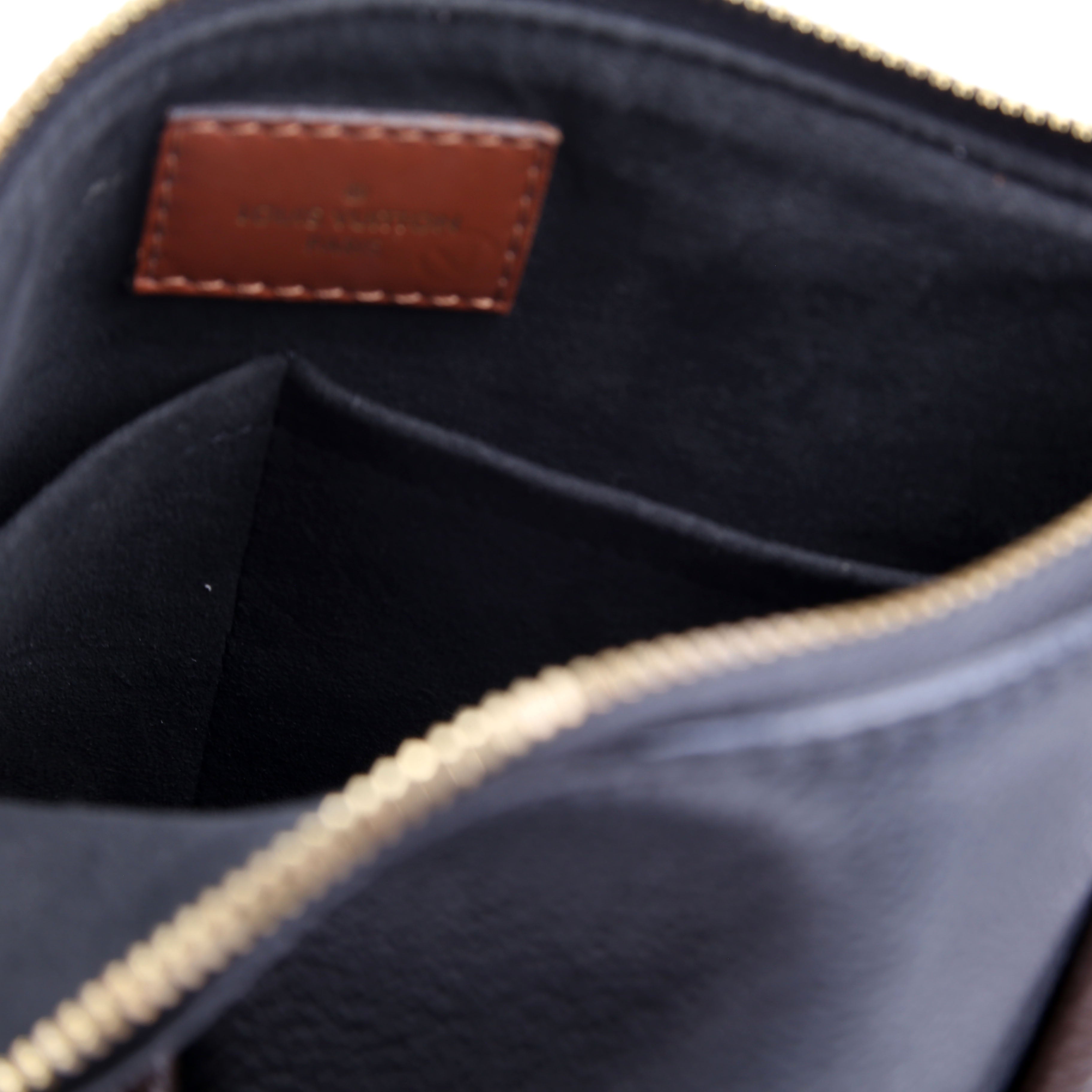 V Tote BB Monogram Black