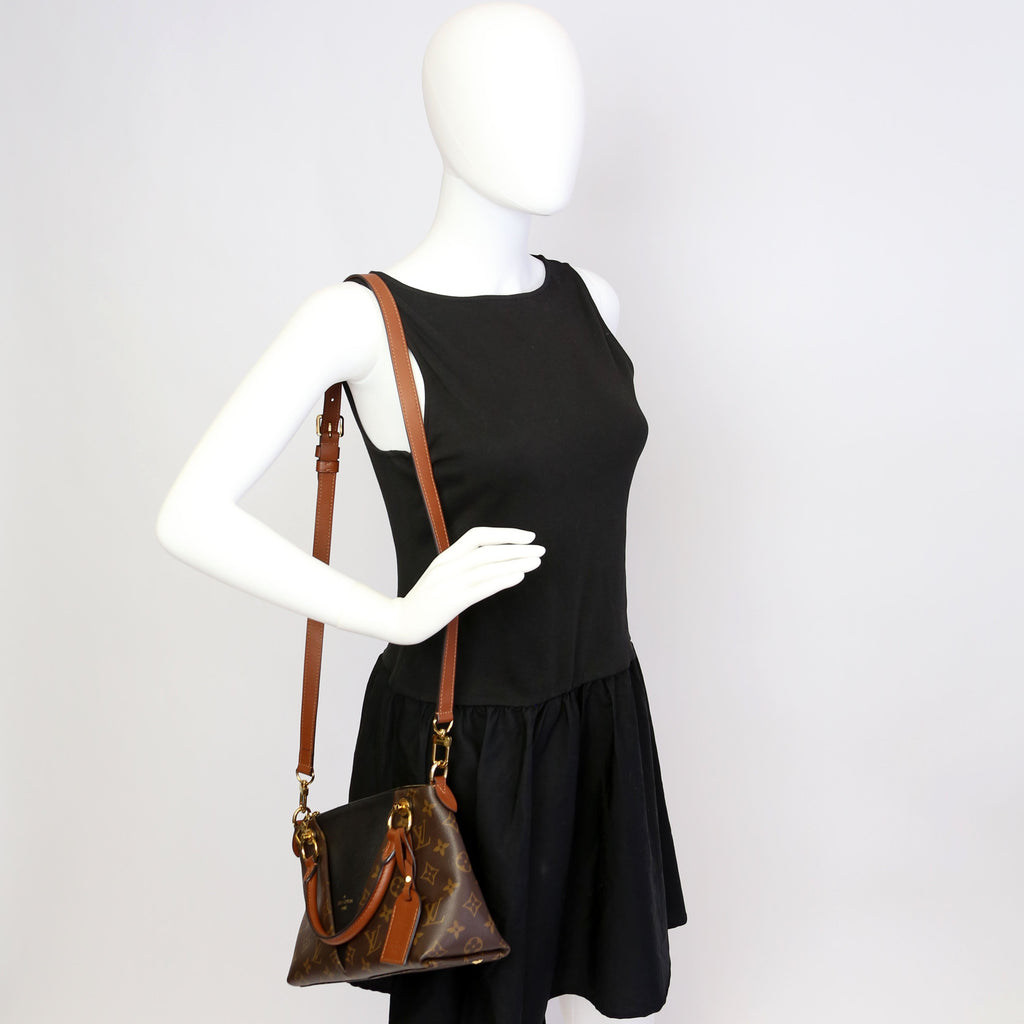 V Tote BB Monogram Black