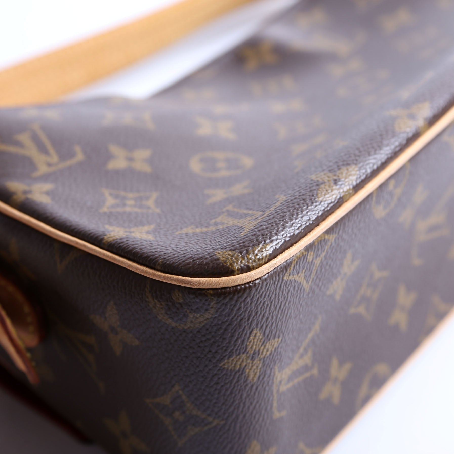 Viva Cite MM Monogram Brown