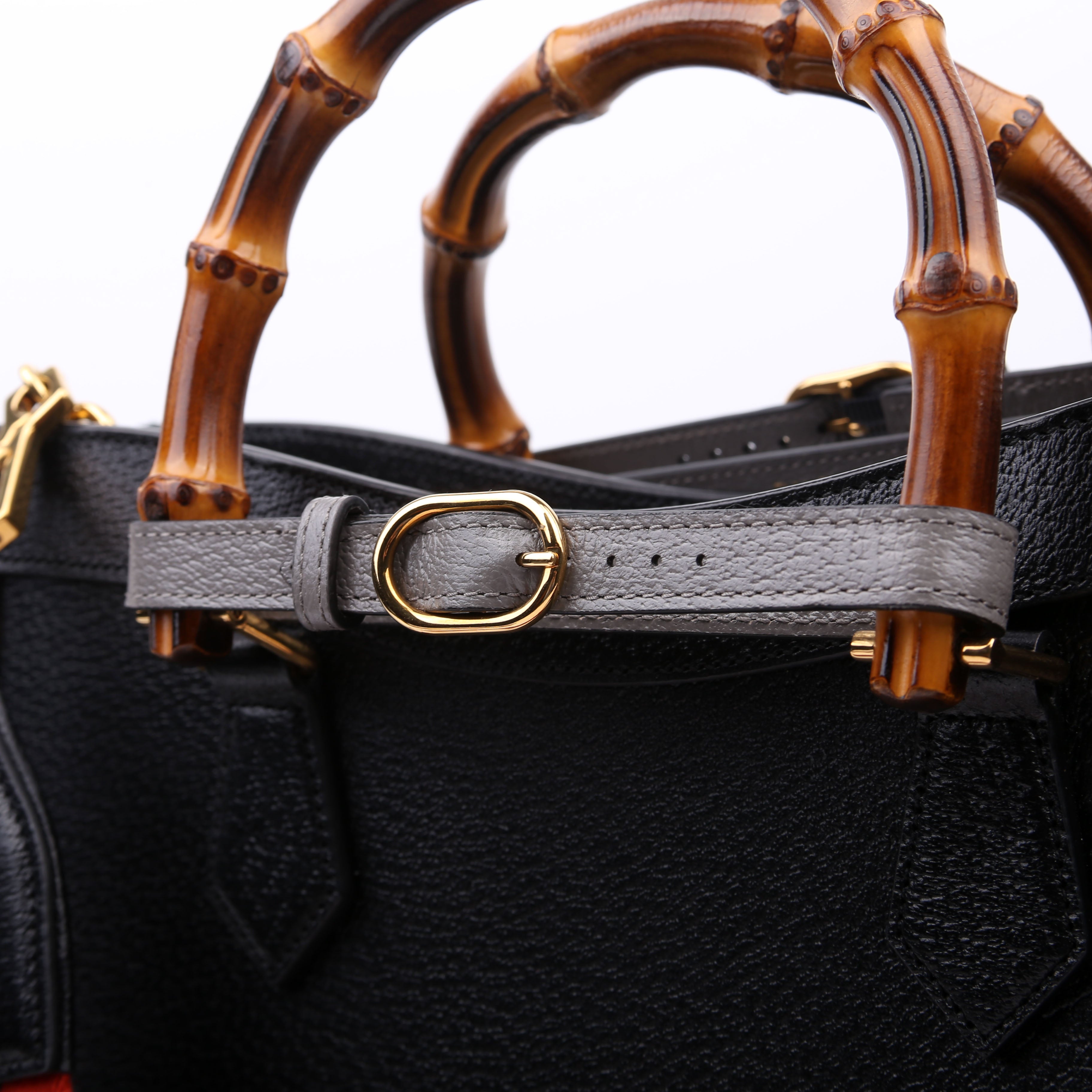 678842 Diana Tote Leather Medium Black
