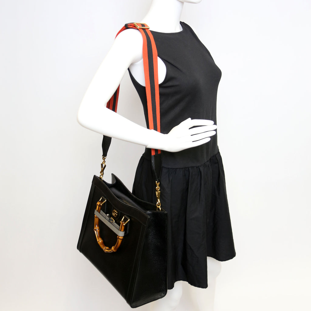 678842 Diana Tote Leather Medium Black