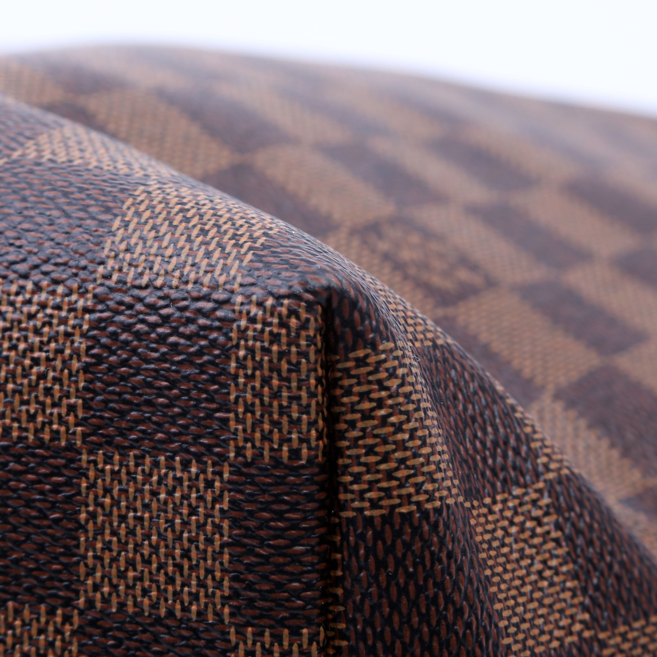 HOLD Graceful MM Damier Ebene