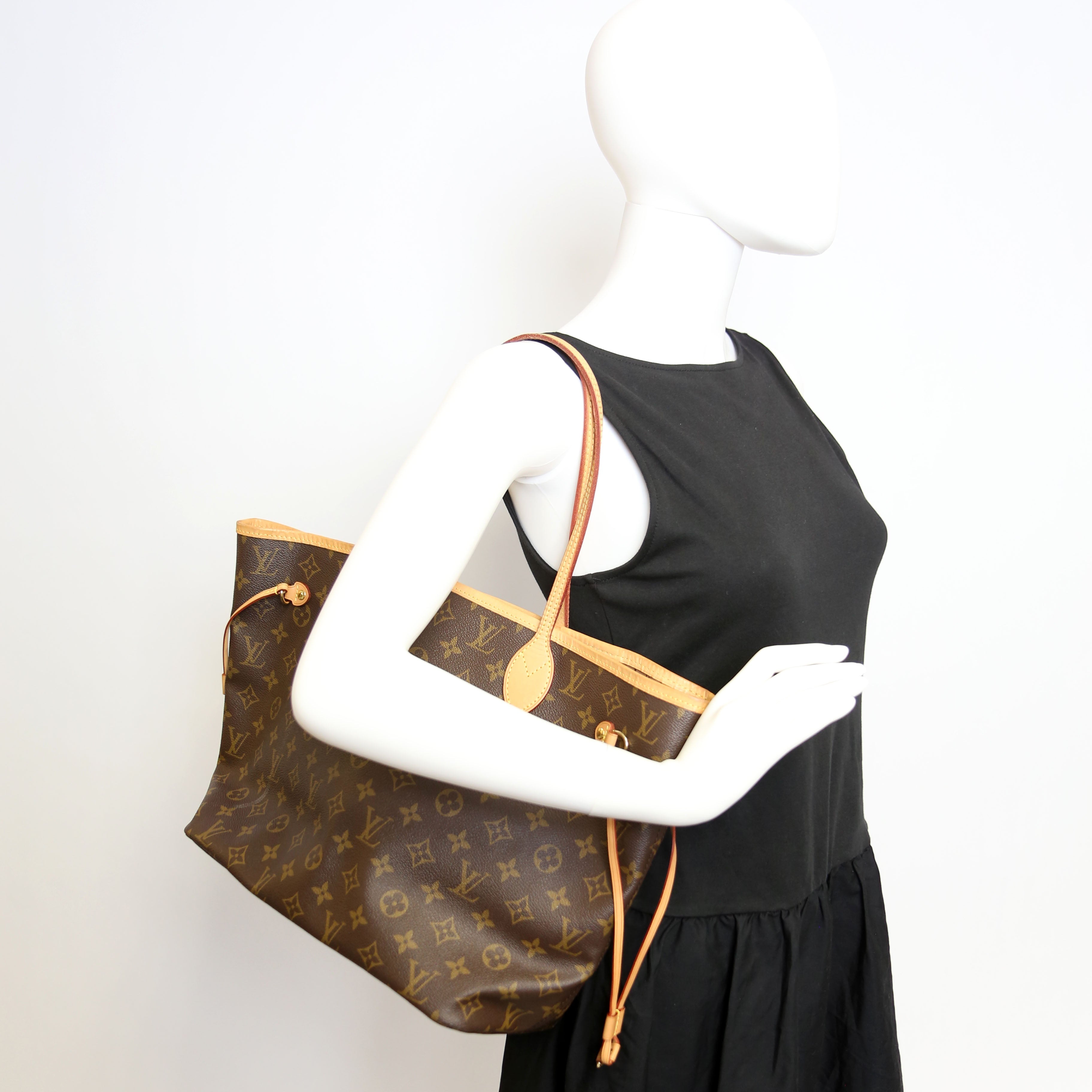 Neverfull MM Monogram
