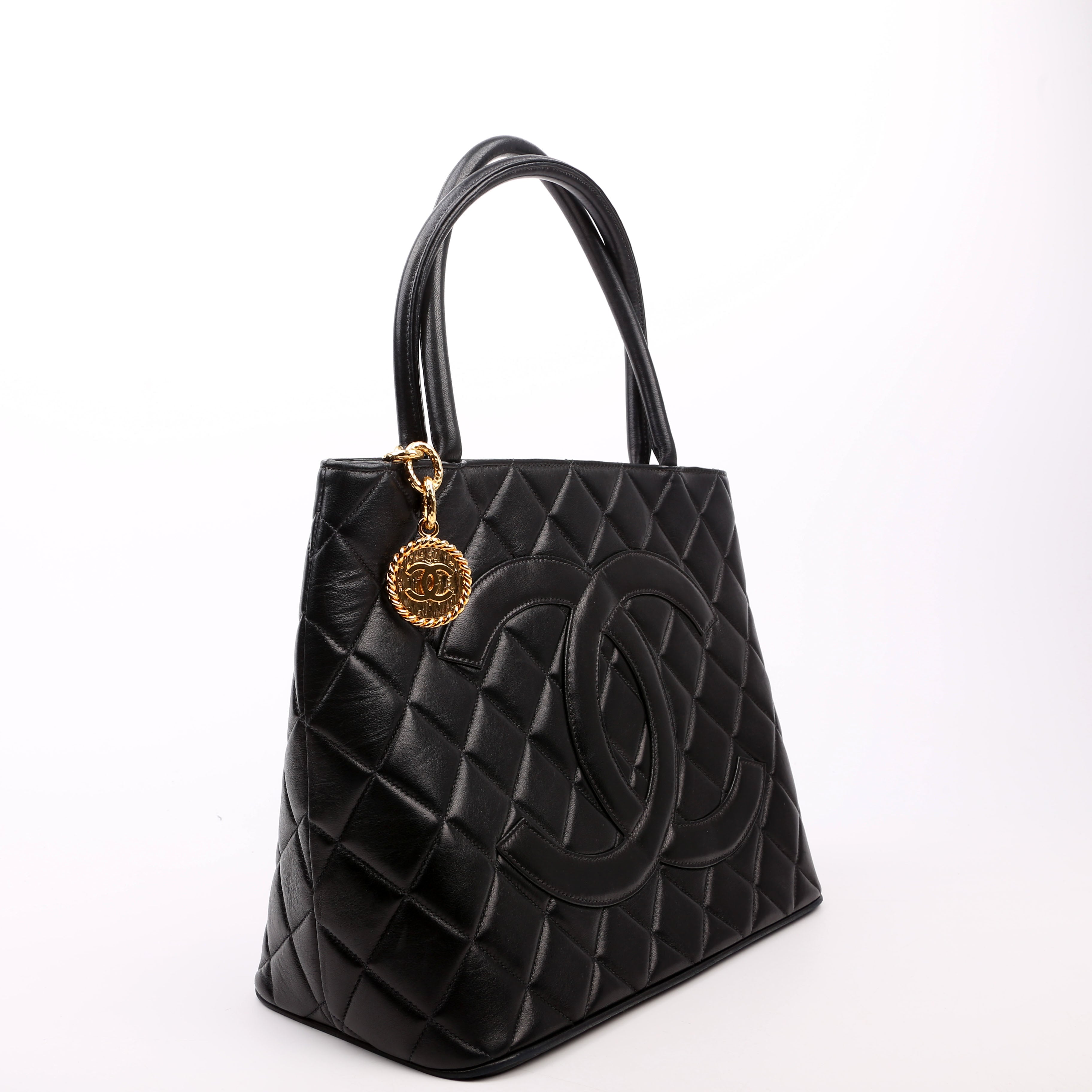 Medallion Tote Lambskin Black