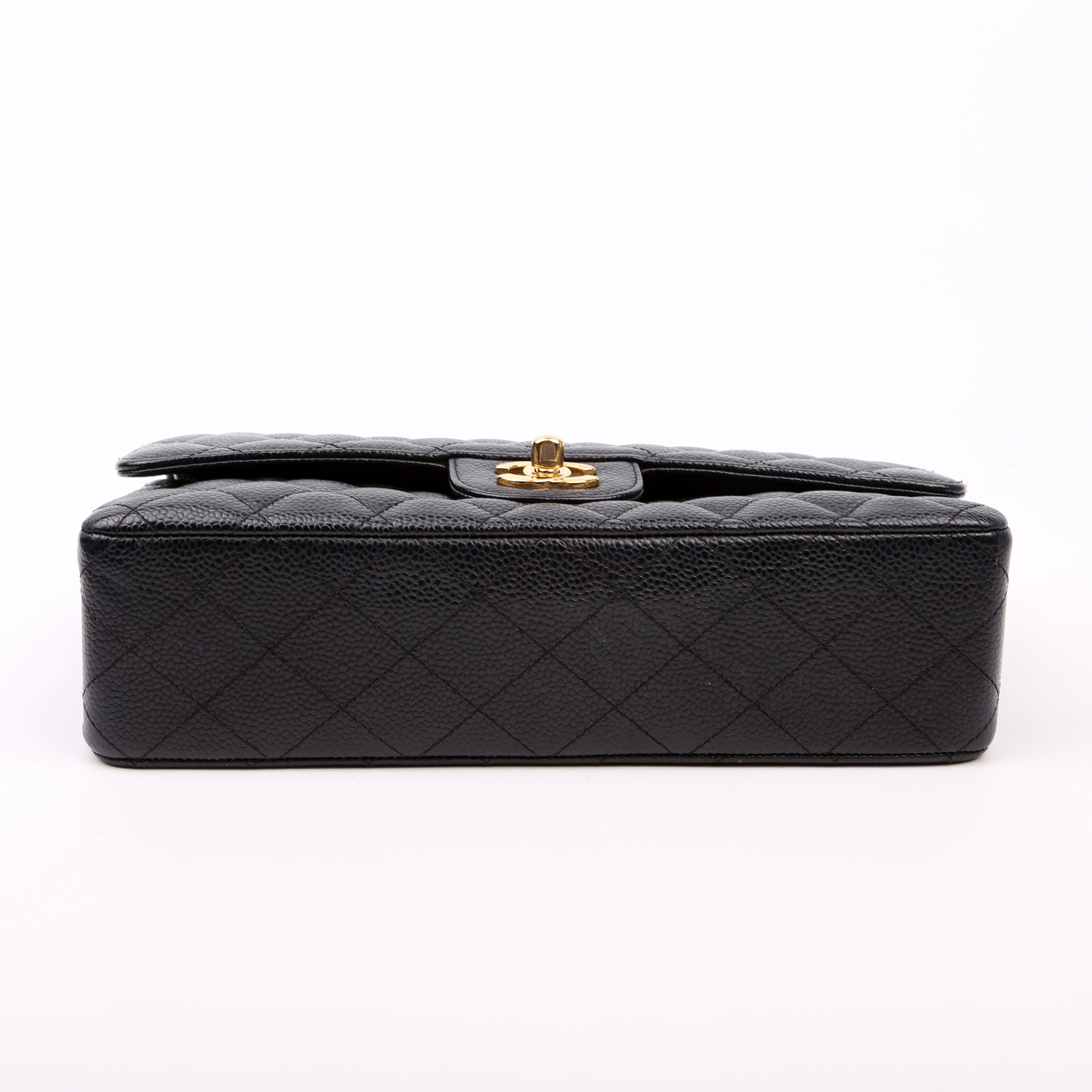 Classic Flap Medium Caviar 12M Black