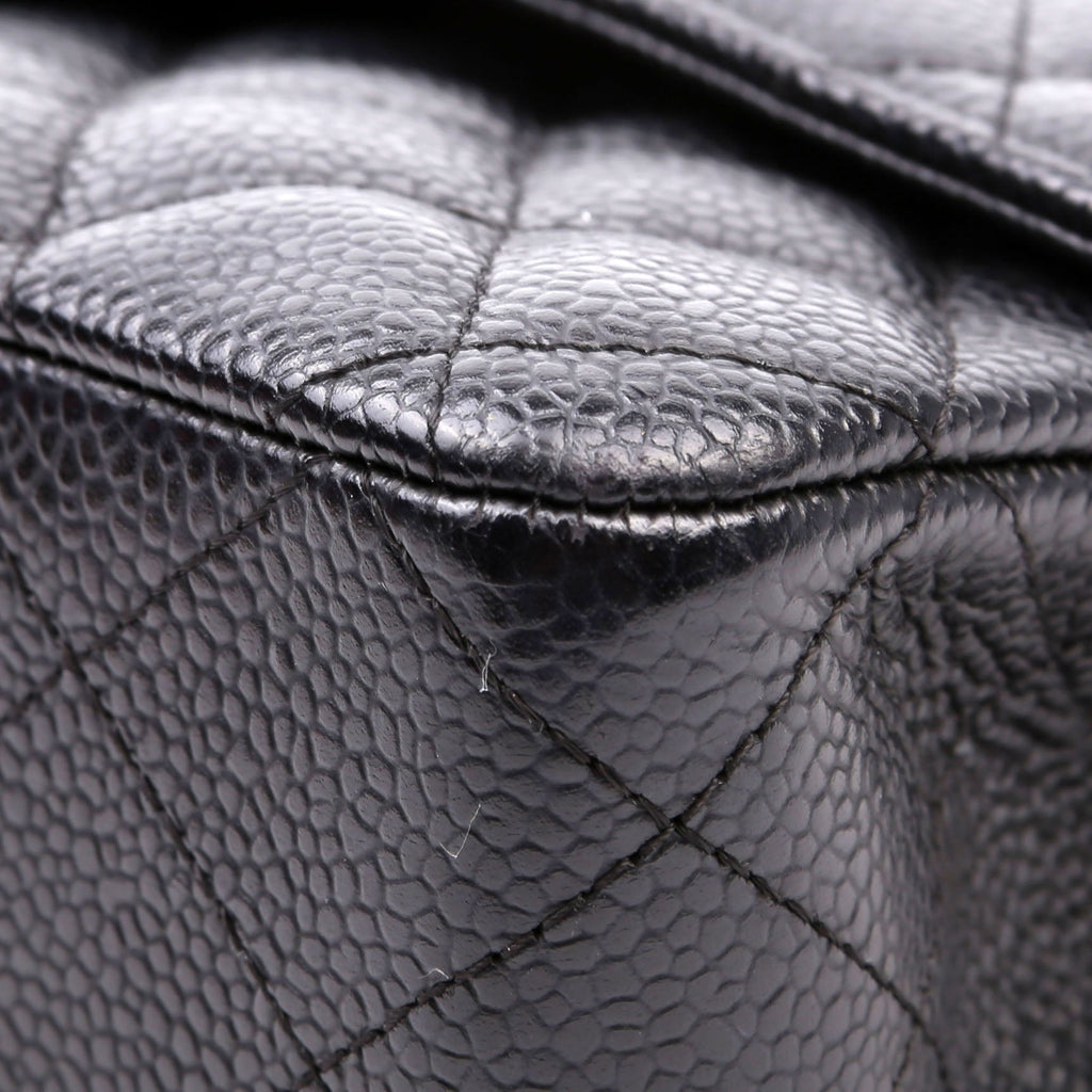 Classic Flap Medium Caviar 12M Black