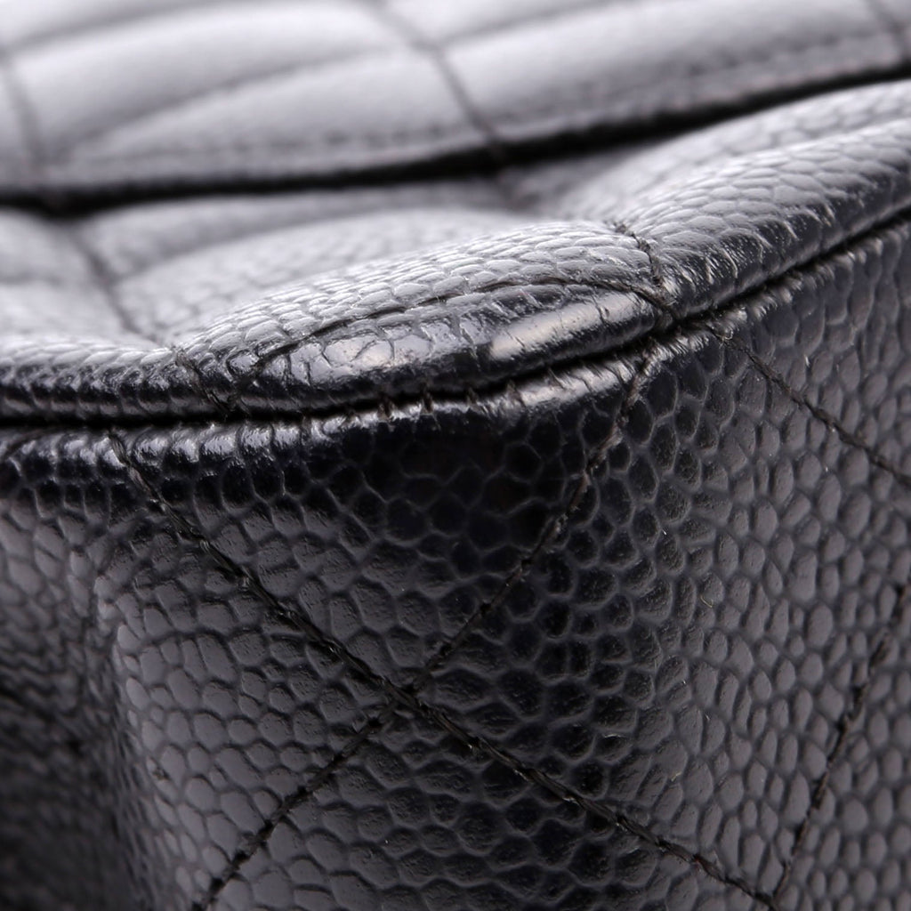 Classic Flap Medium Caviar 12M Black