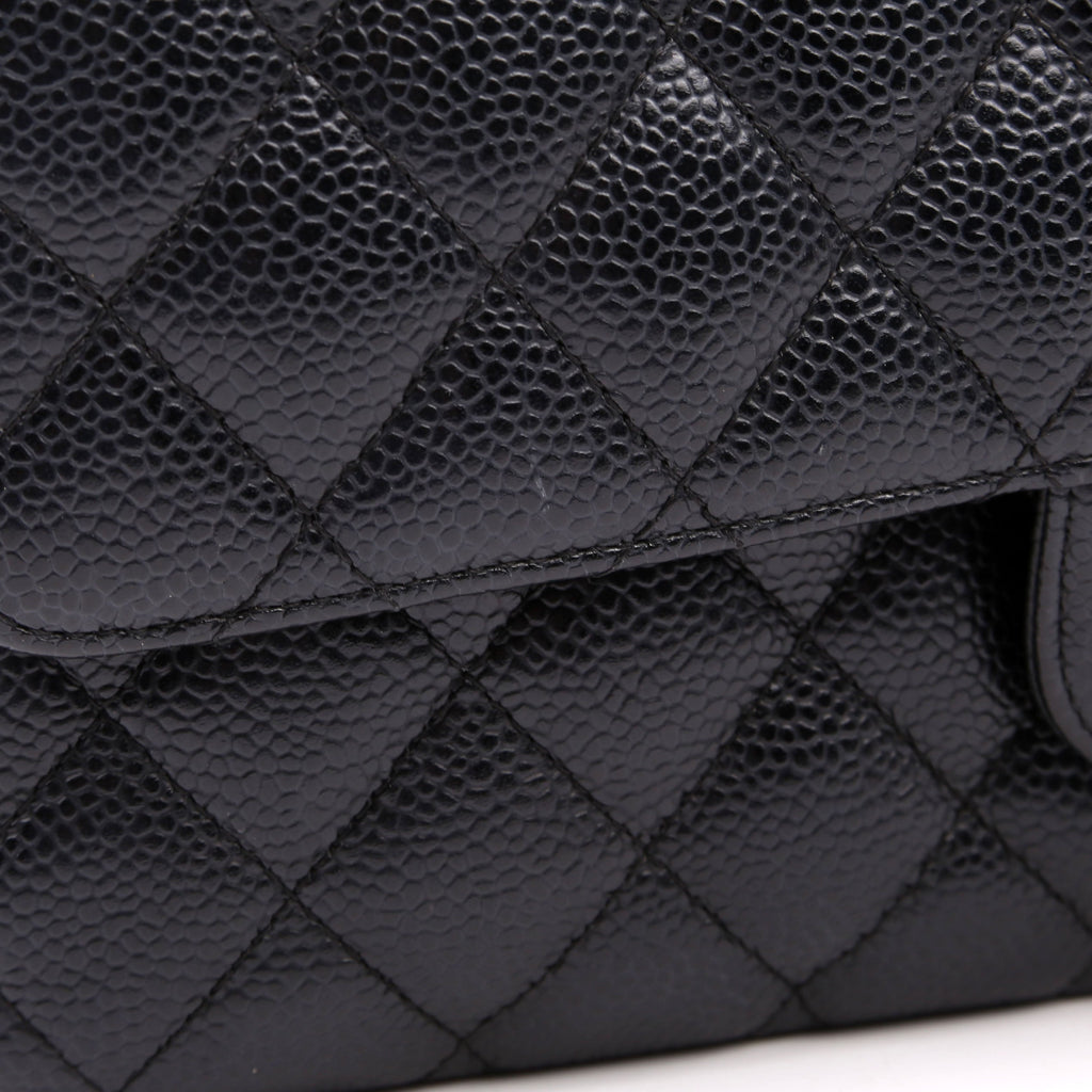 Classic Flap Medium Caviar 12M Black