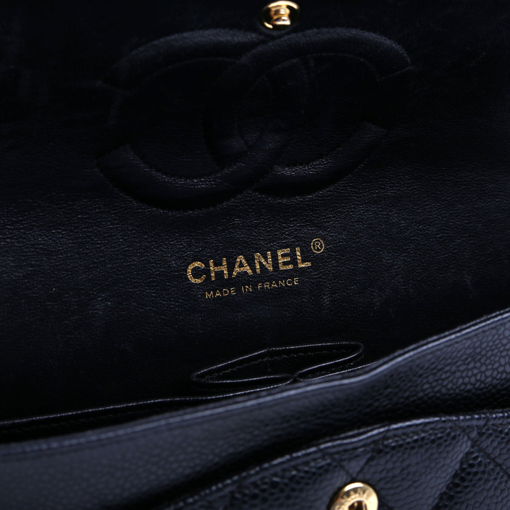 Classic Flap Medium Caviar 12M Black