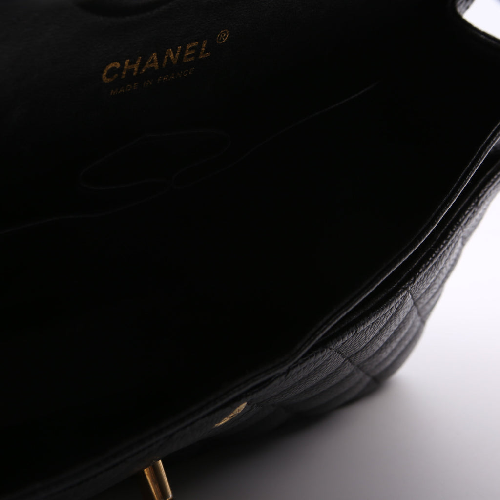 Classic Flap Medium Caviar 12M Black