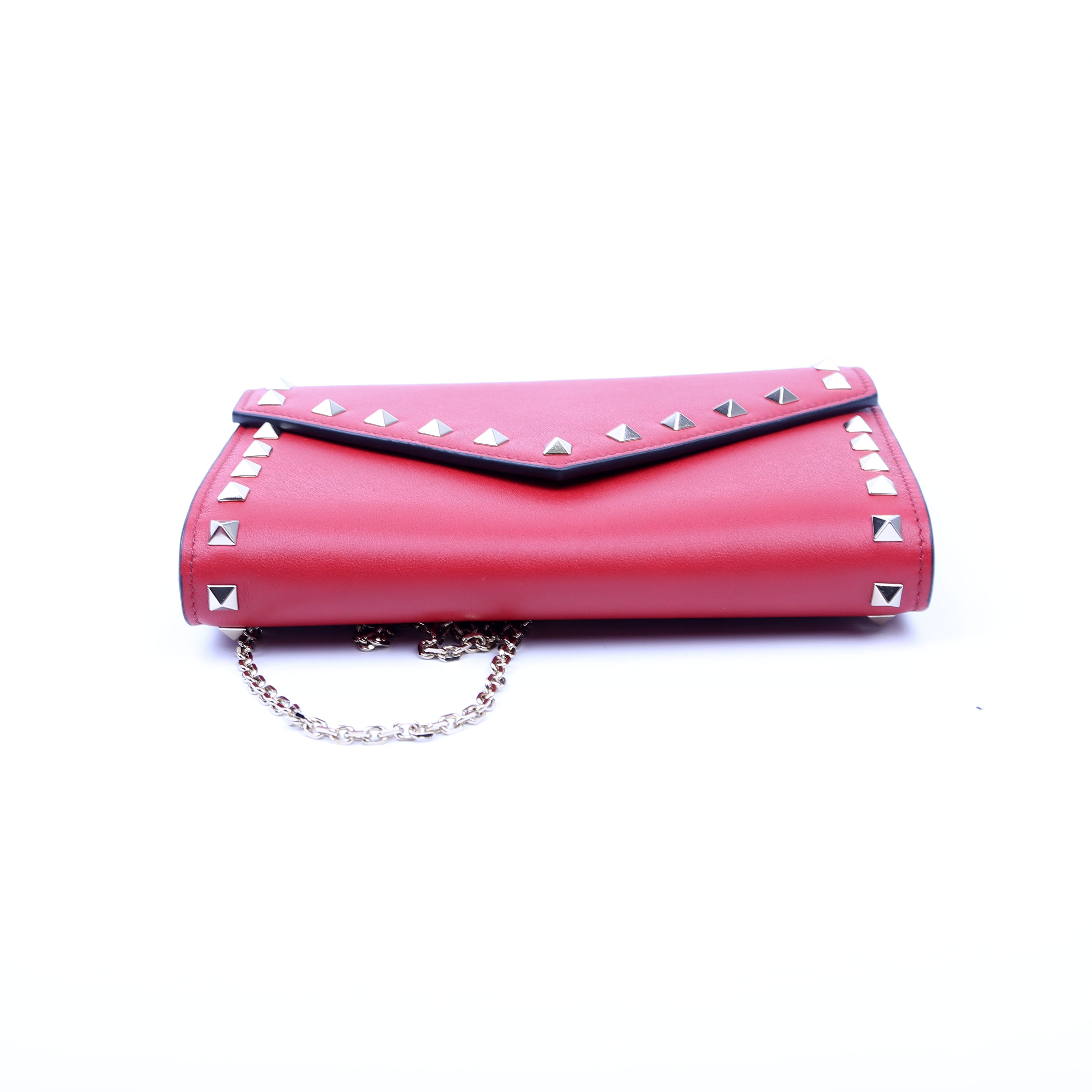 Rockstud Wallet on Chain Red