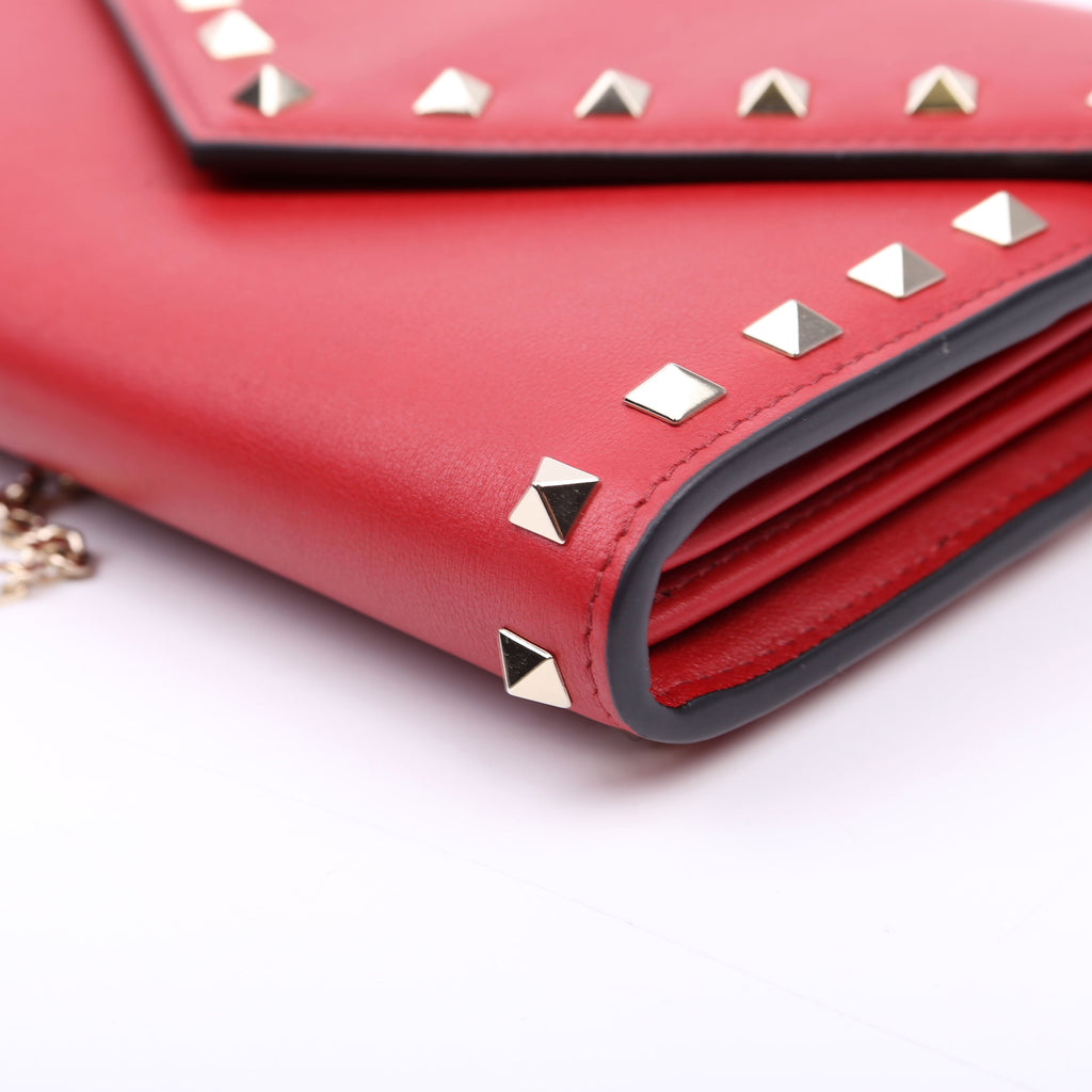 Rockstud Wallet on Chain Red