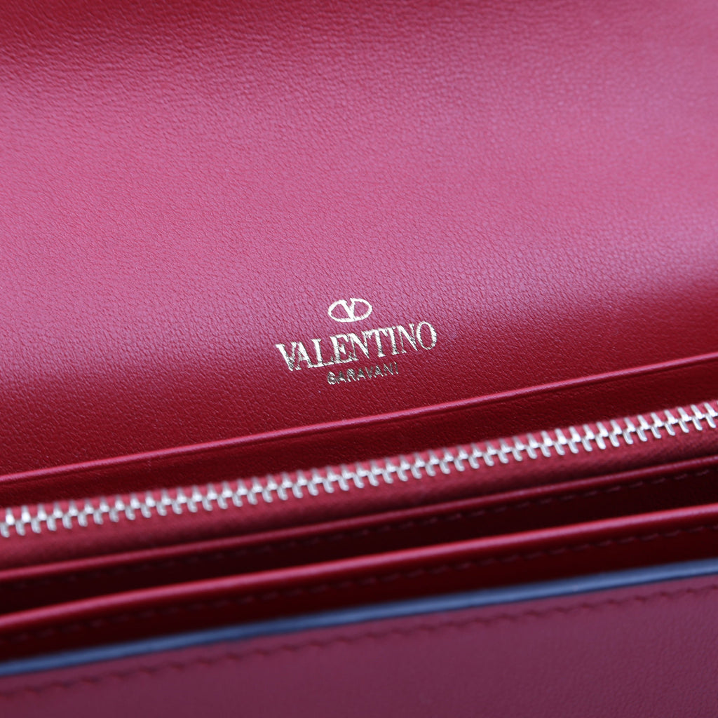 Rockstud Wallet on Chain Red
