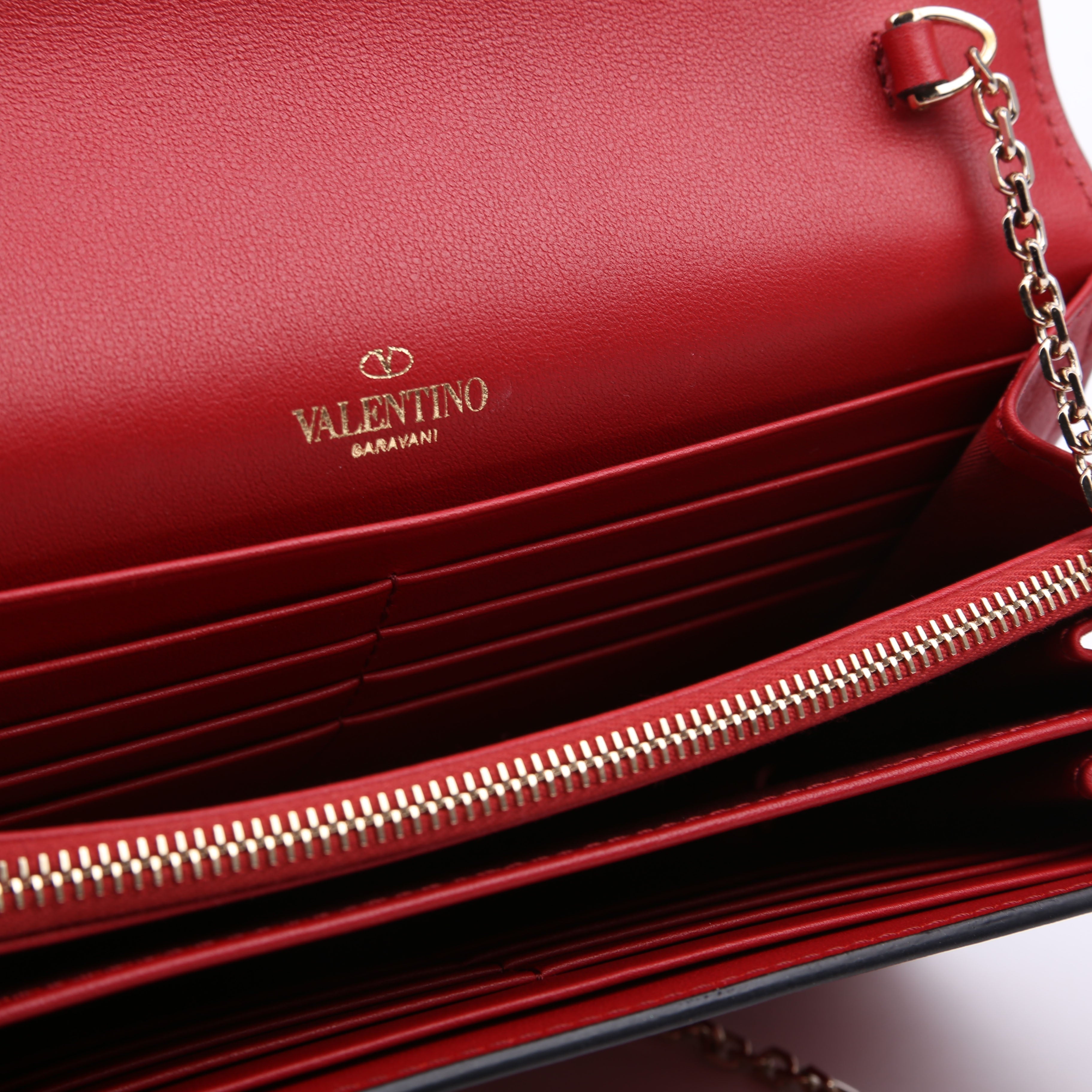 Rockstud Wallet on Chain Red