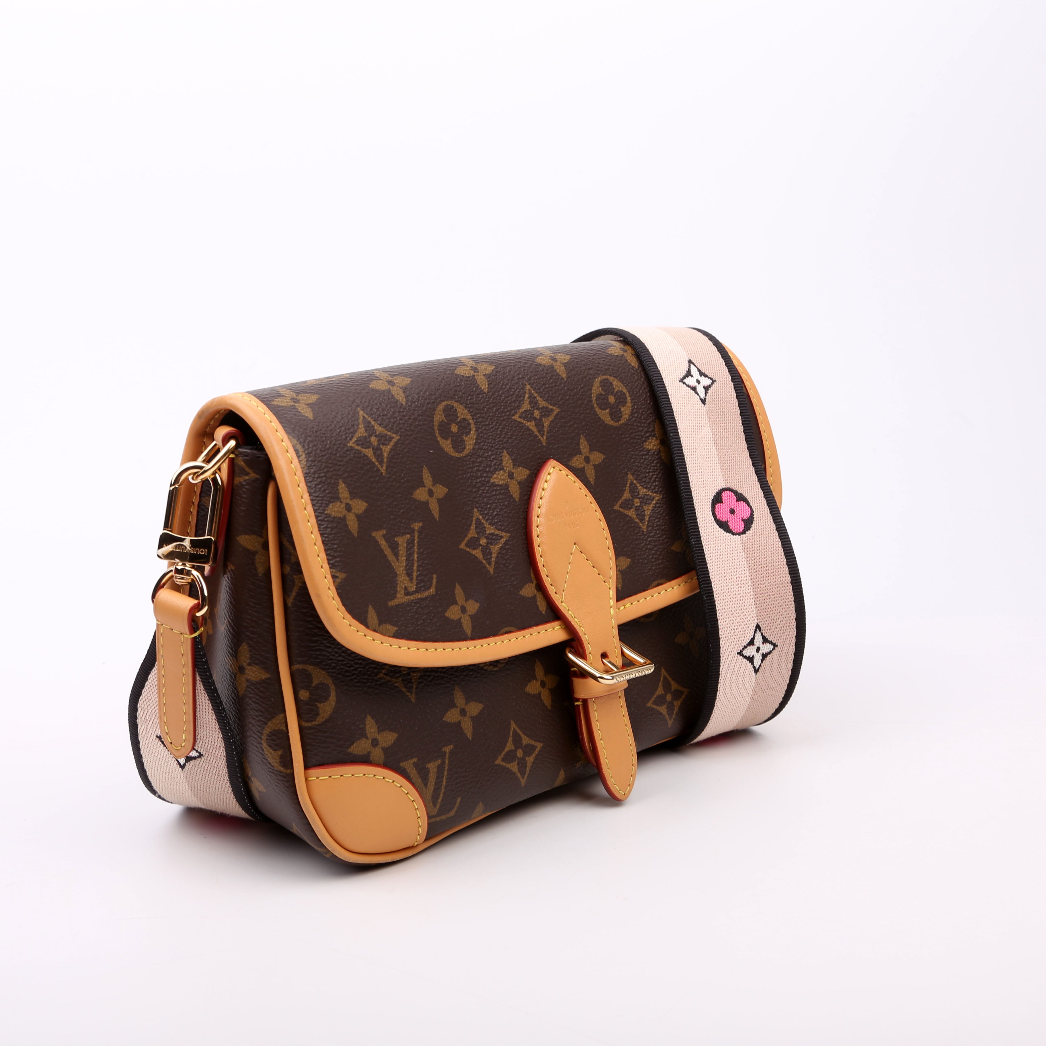 Diane New Model Satchel Monogram