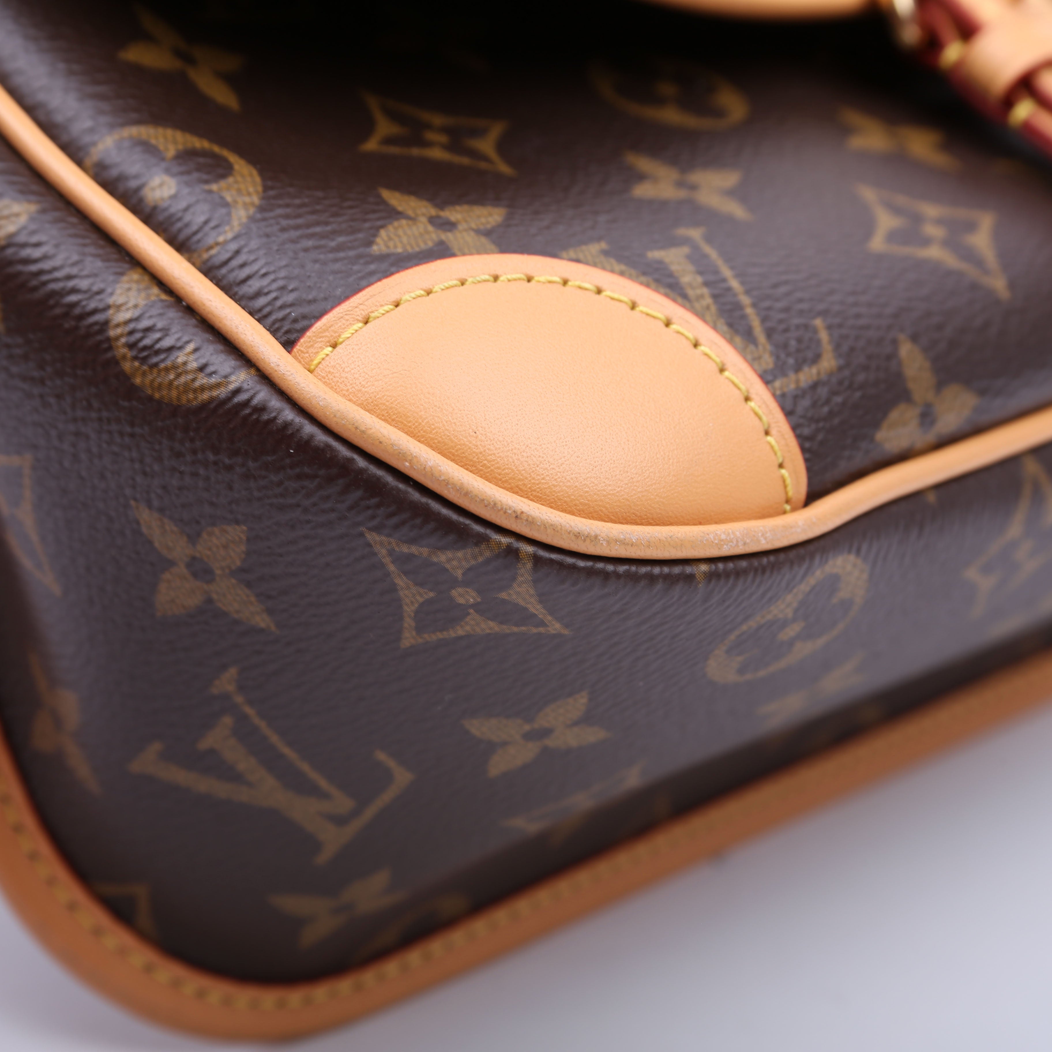 Diane New Model Satchel Monogram