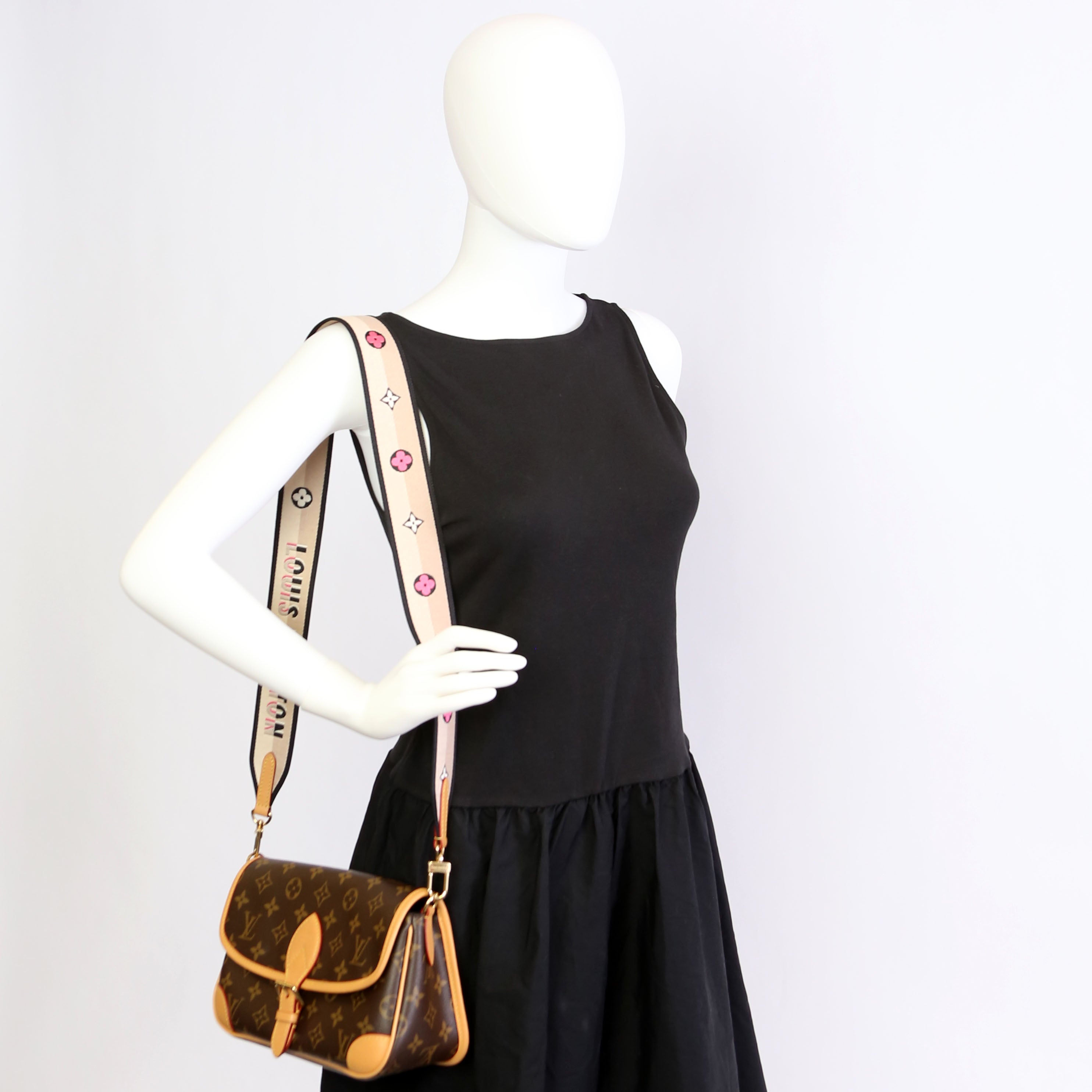 Diane New Model Satchel Monogram