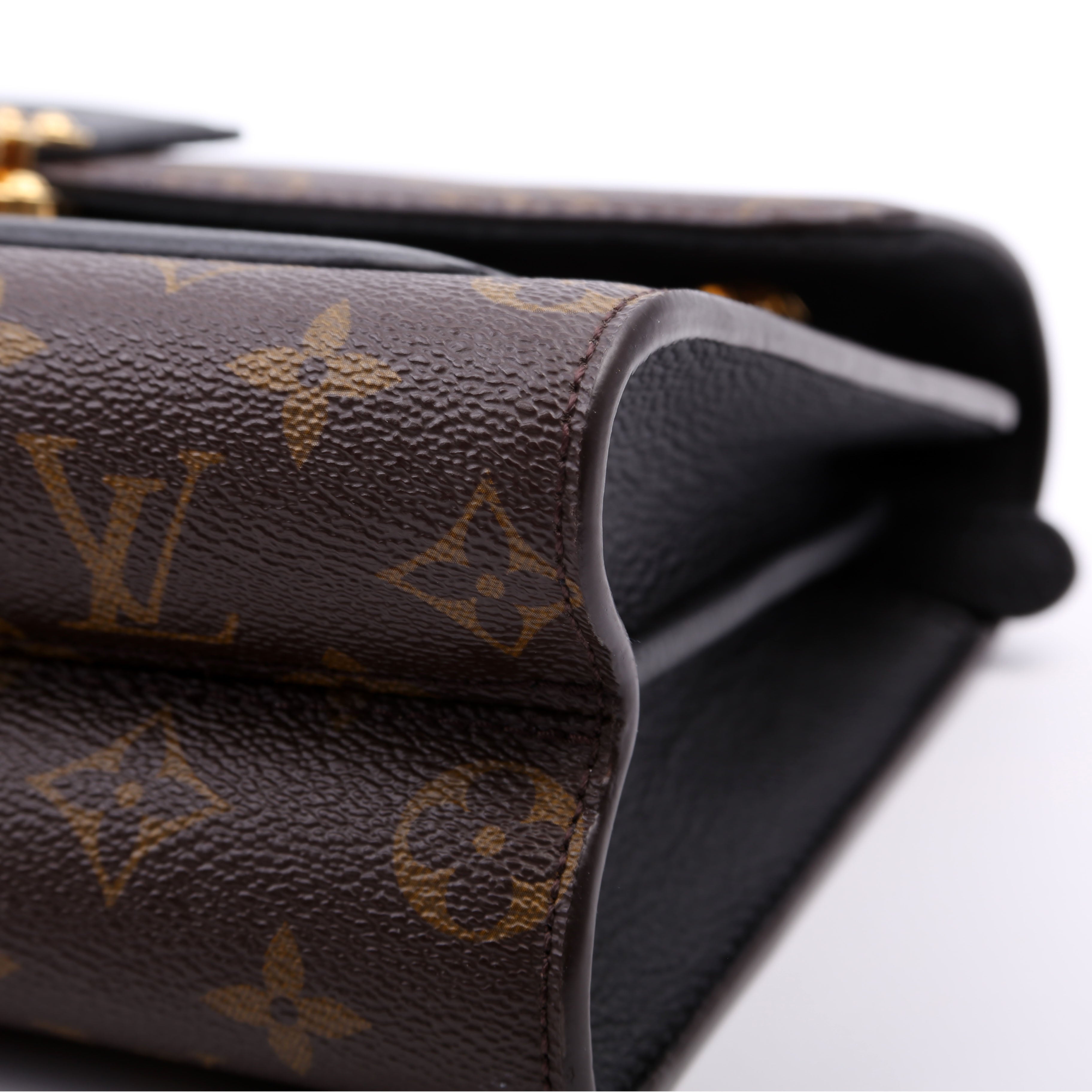Victoire Monogram Black