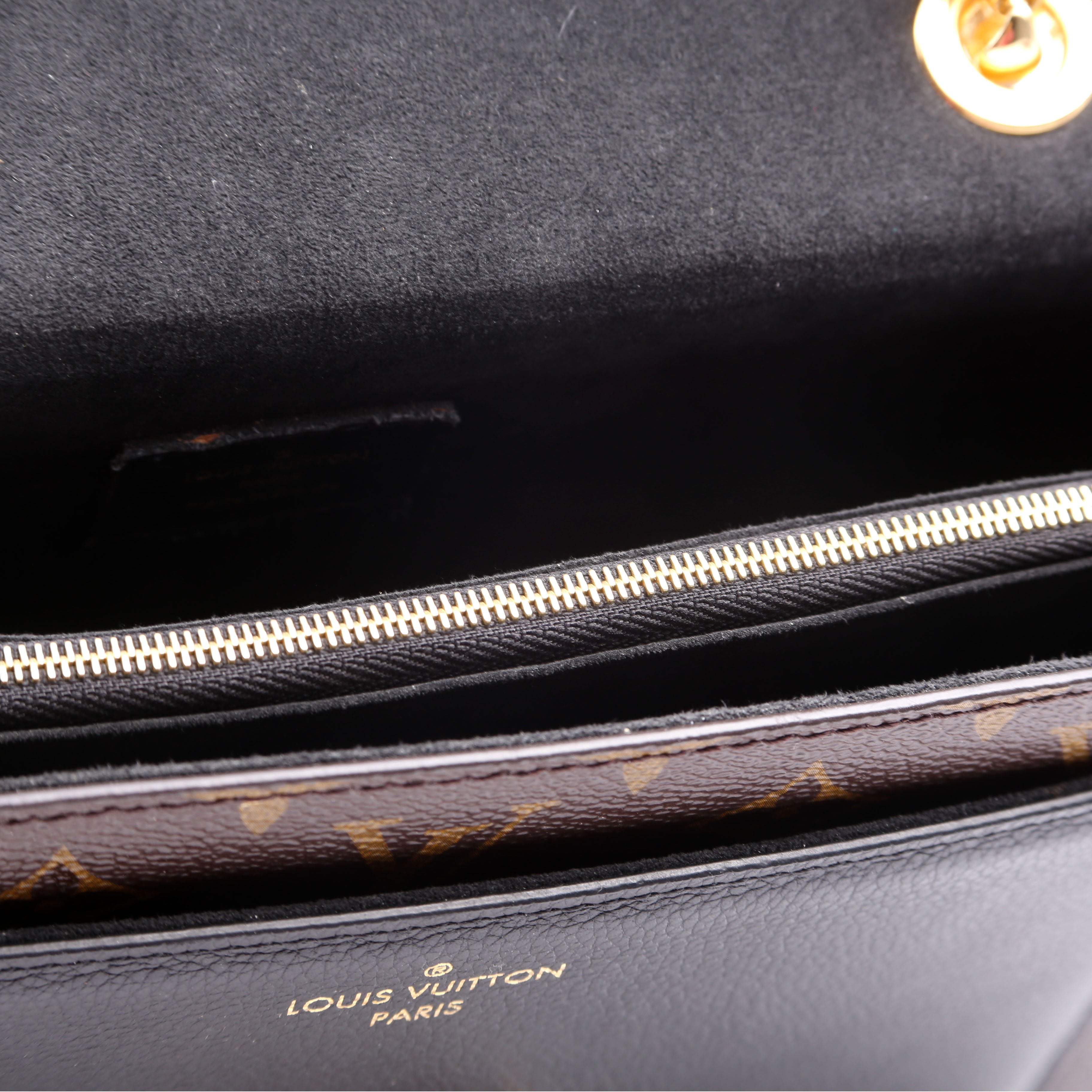 Victoire Monogram Black