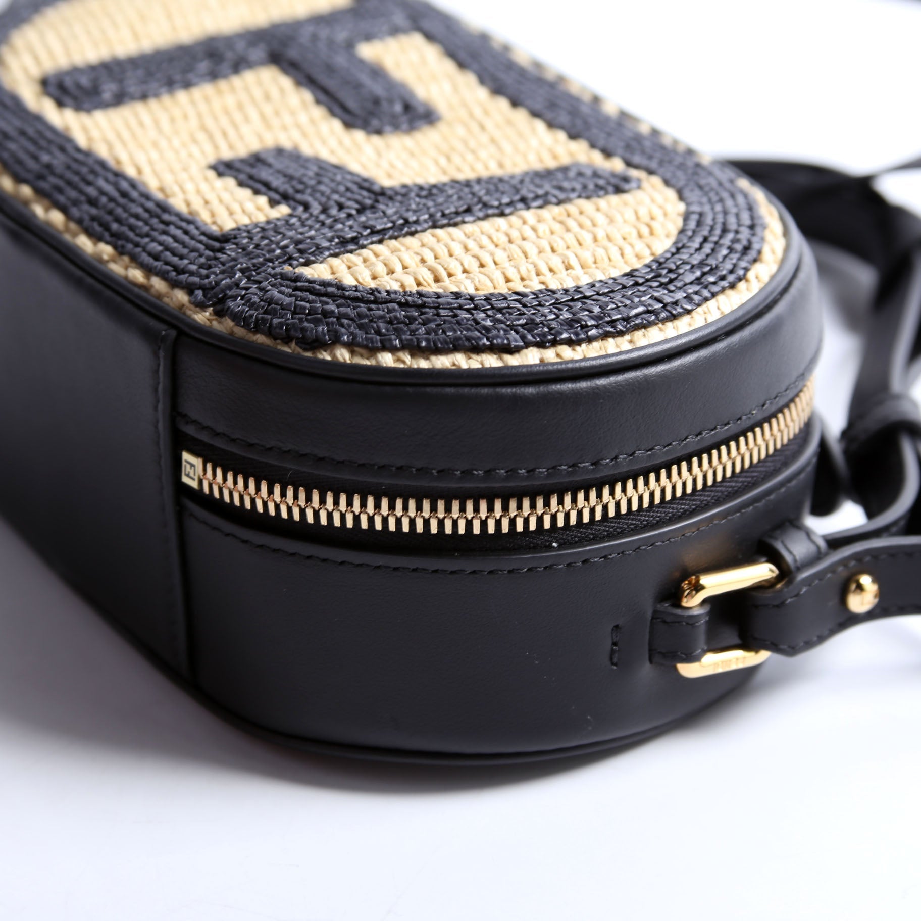 Raffia O'Lock mini Camera Case Black/Brown