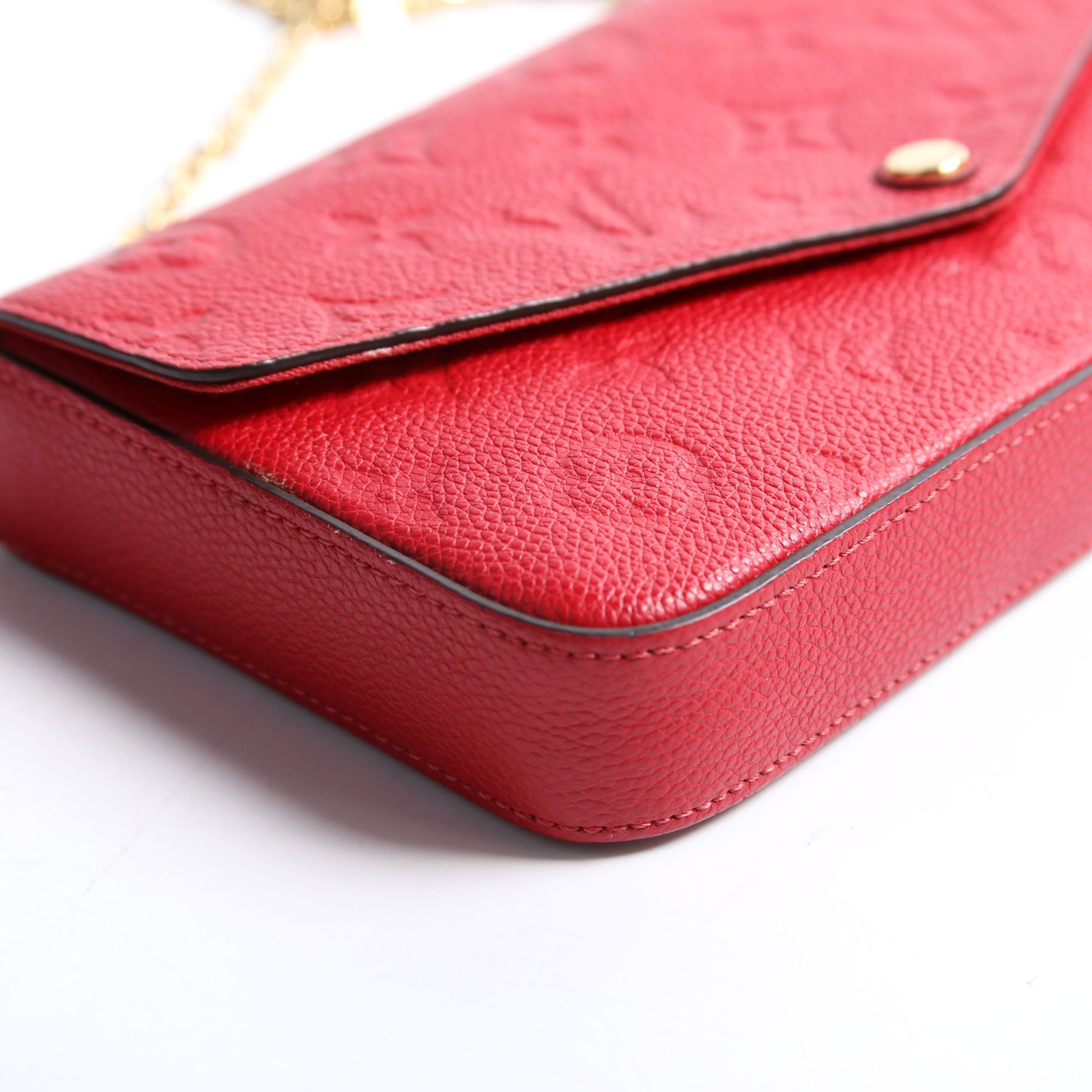 Pochette Felicie Empreinte Red/Gold