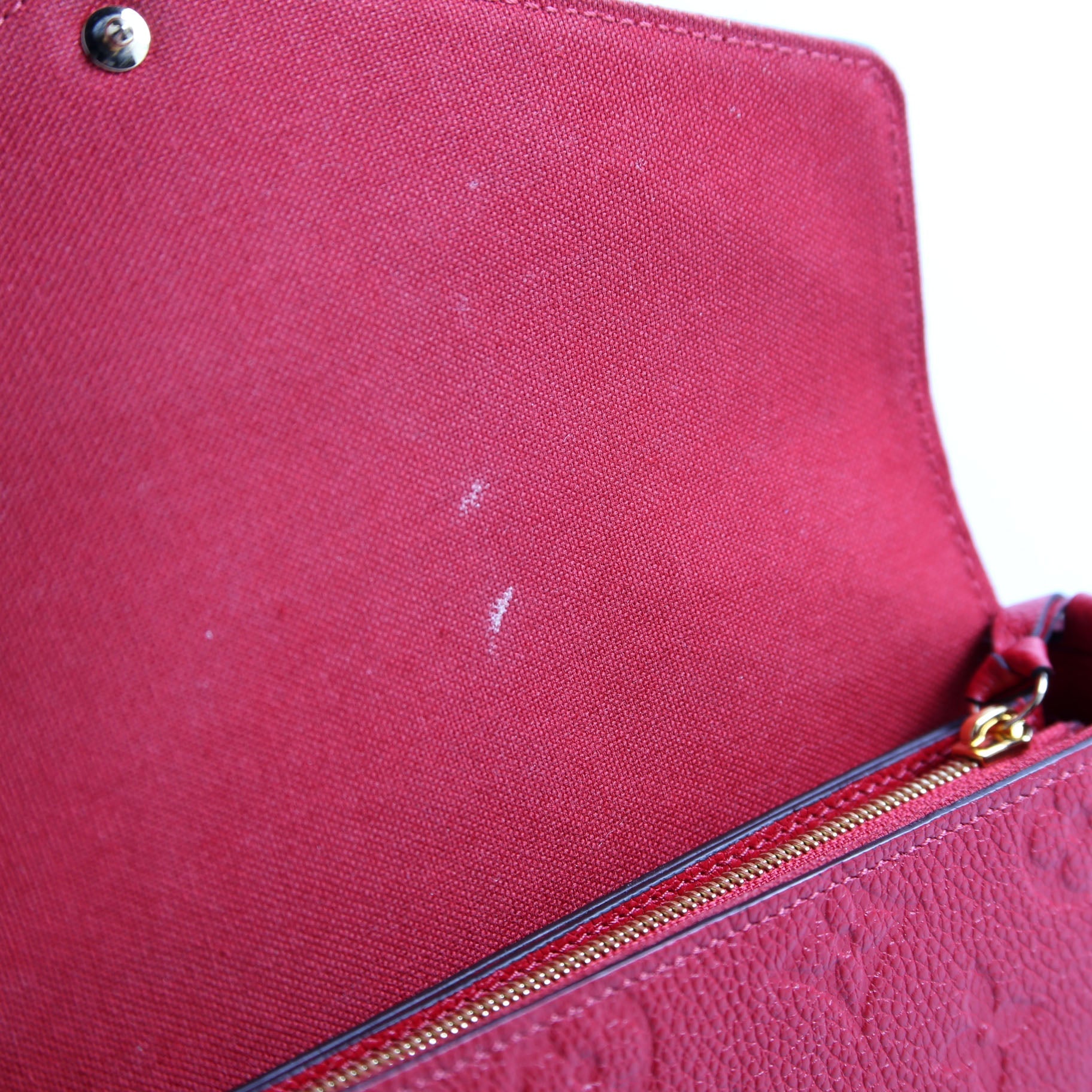 Pochette Felicie Empreinte Red/Gold