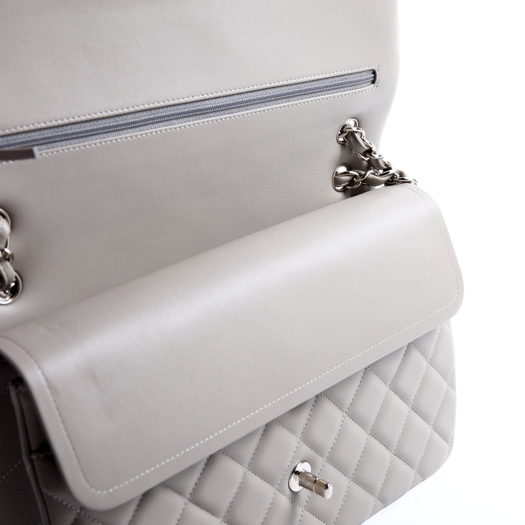 Classic Flap Jumbo Lambskin 25-28M Gray/Silver
