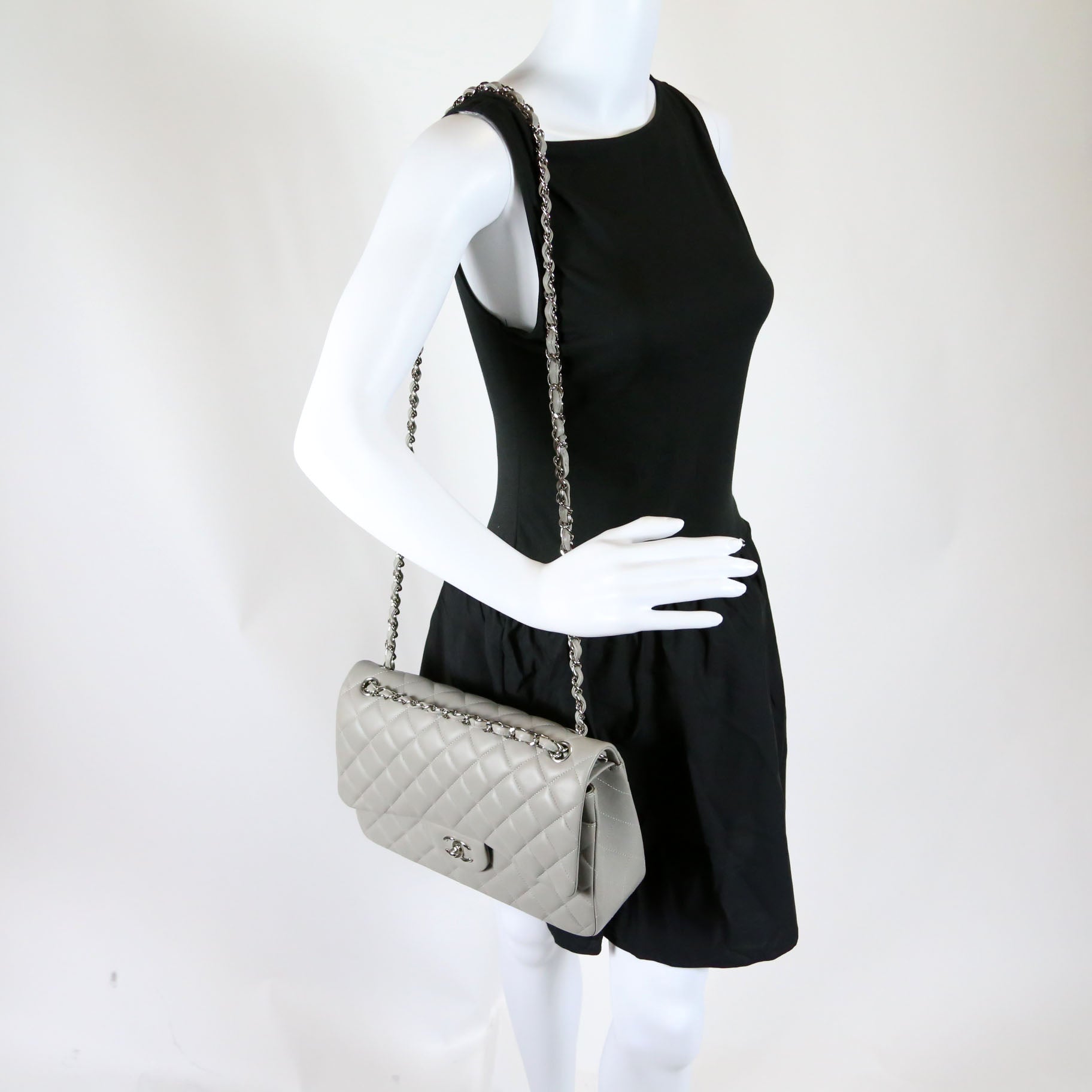 Classic Flap Jumbo Lambskin 25-28M Gray/Silver