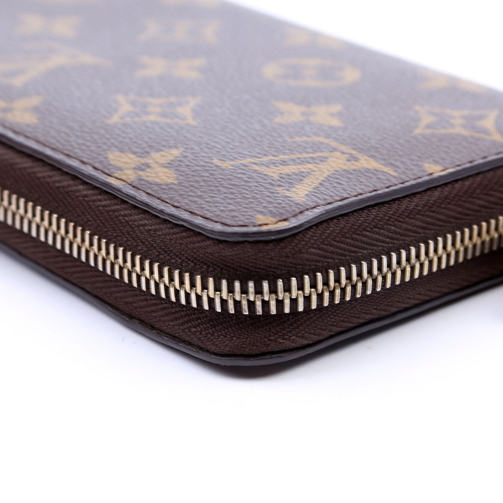 Zippy Wallet Monogram