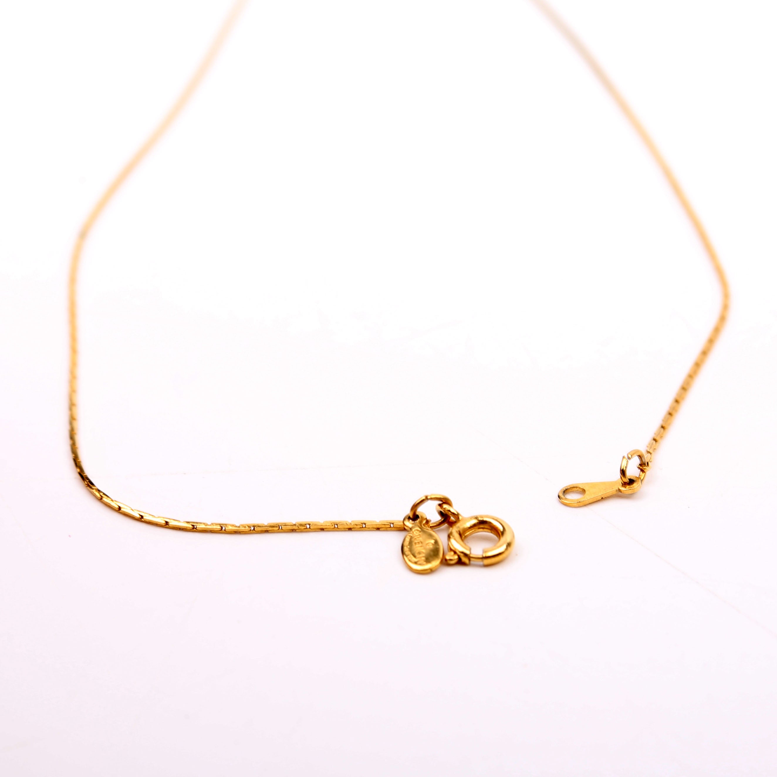 Vintage Logo Pendant Necklace Gold