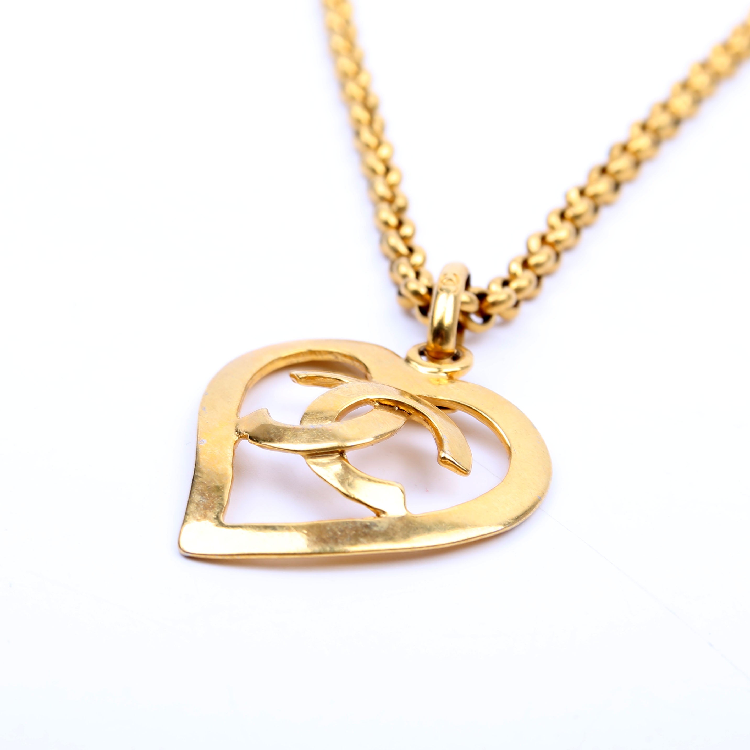 CC Heart Pendant Vintage Necklace Gold