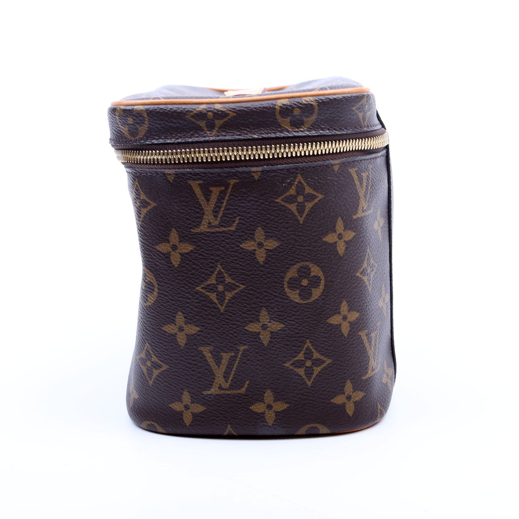 Nice BB Cosmetic Monogram
