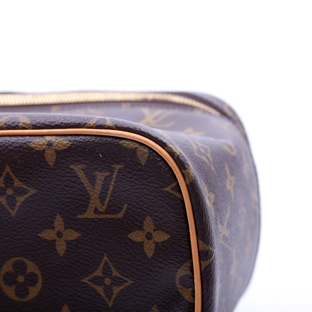 Nice BB Cosmetic Monogram