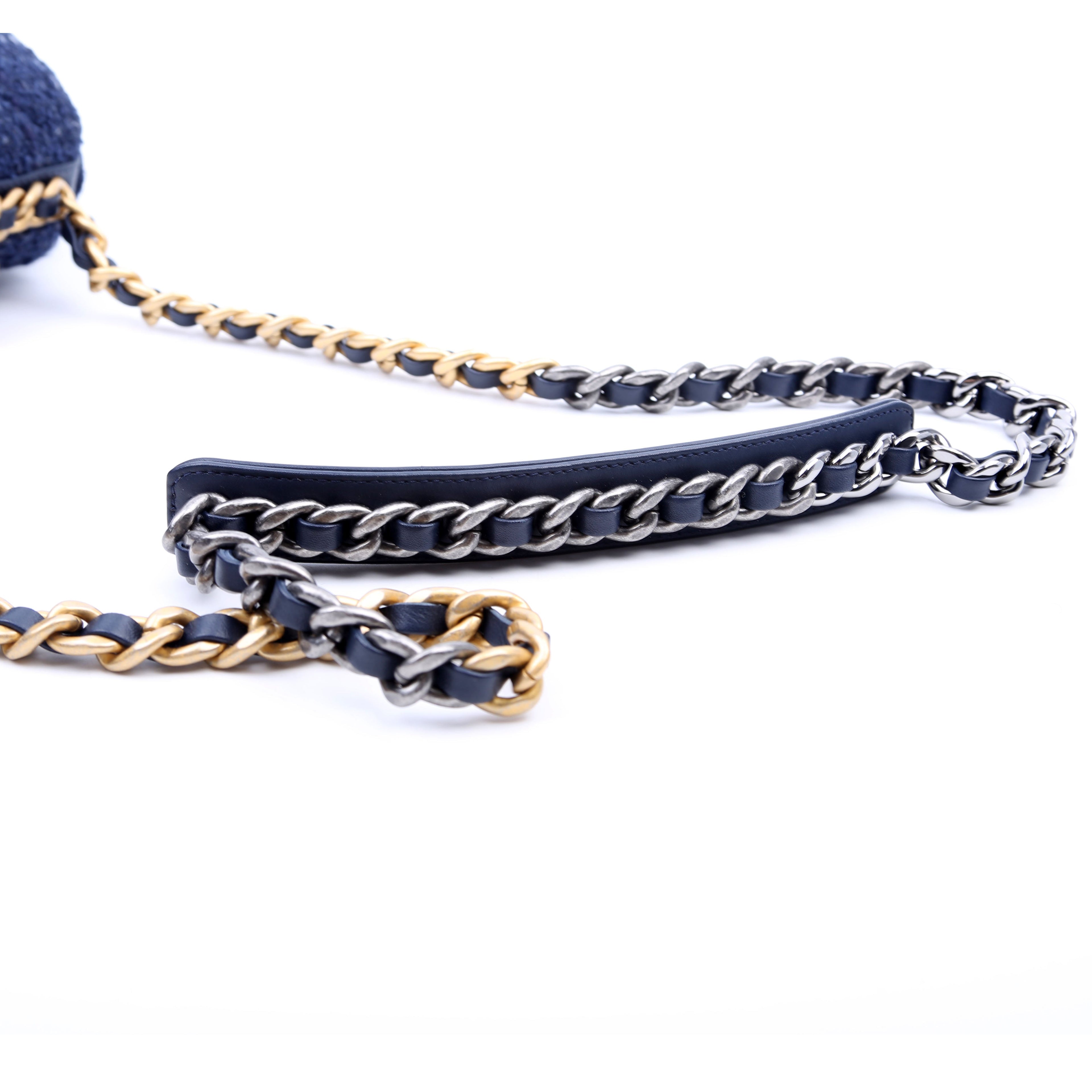 Chanel 19 Small Tweed RFID Navy