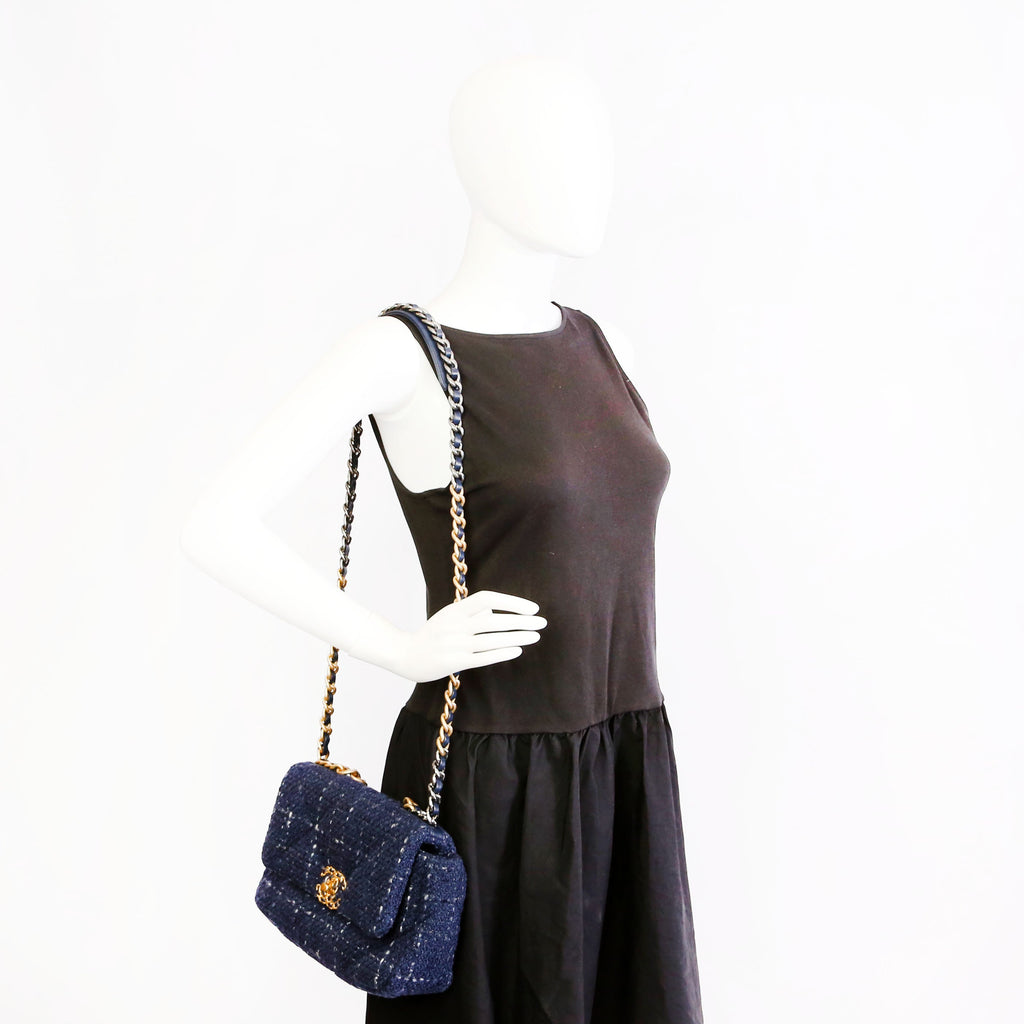 Chanel 19 Small Tweed RFID Navy