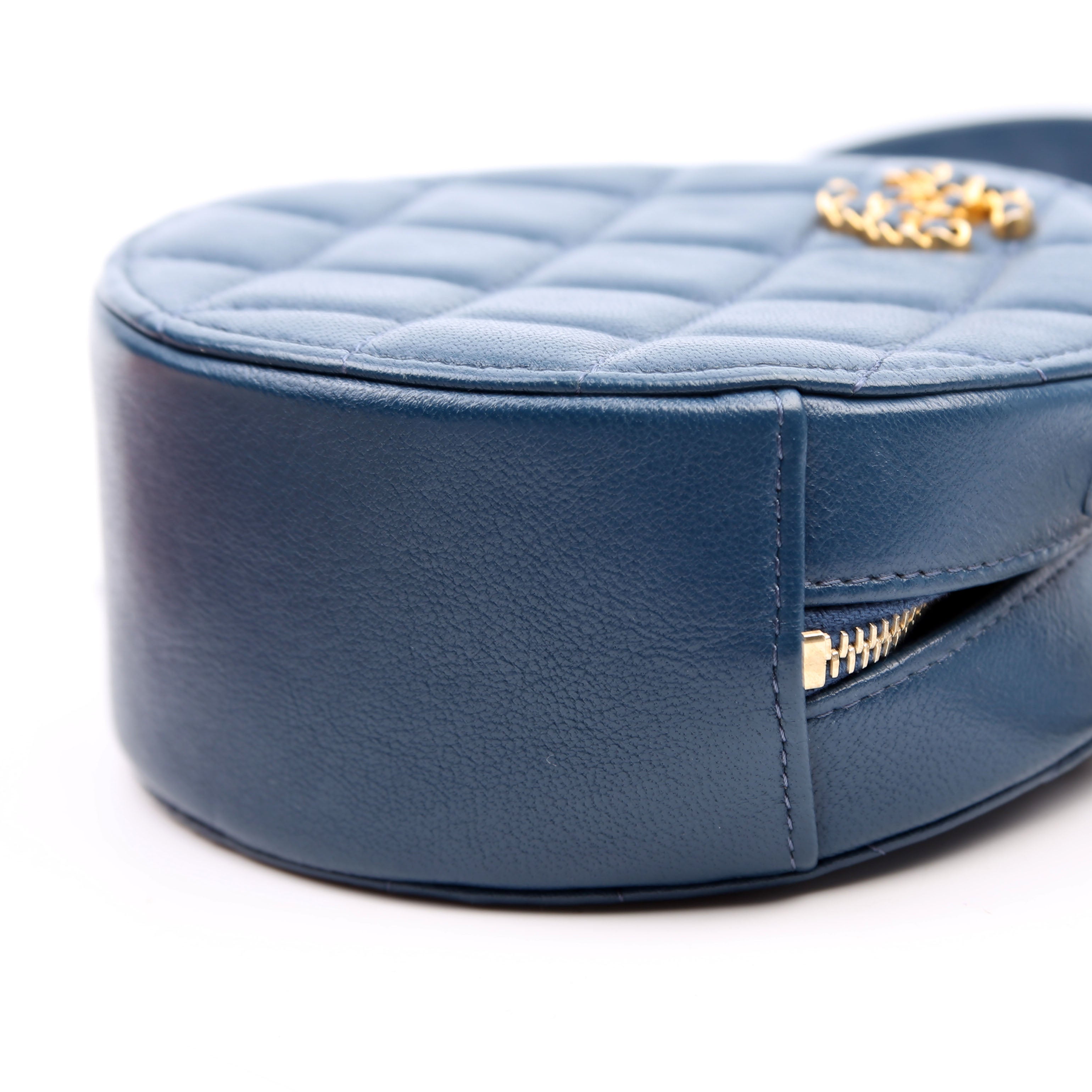 Infinity Round Clutch With Chain Quilted Lambskin 28M Blue