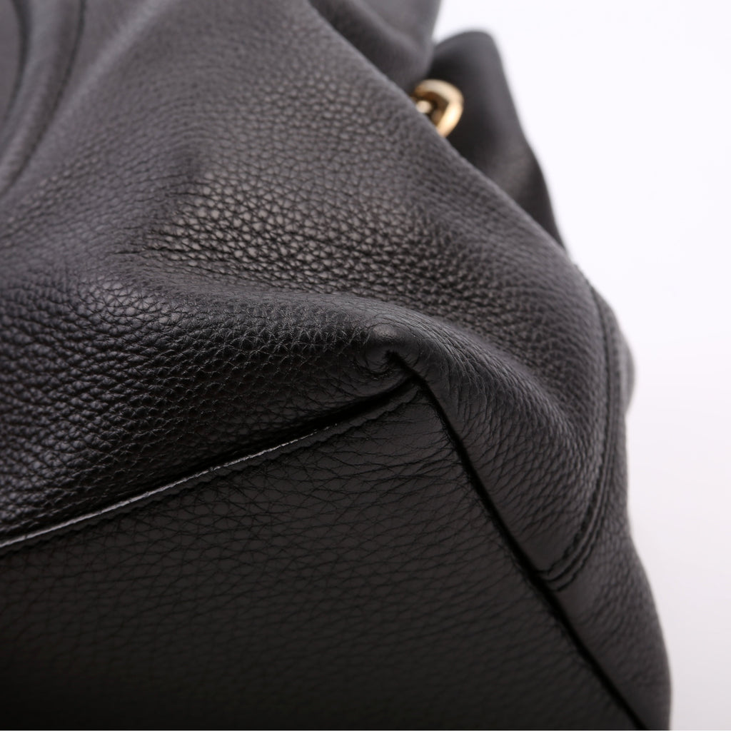 308982 Soho Leather Shoulder Medium Black