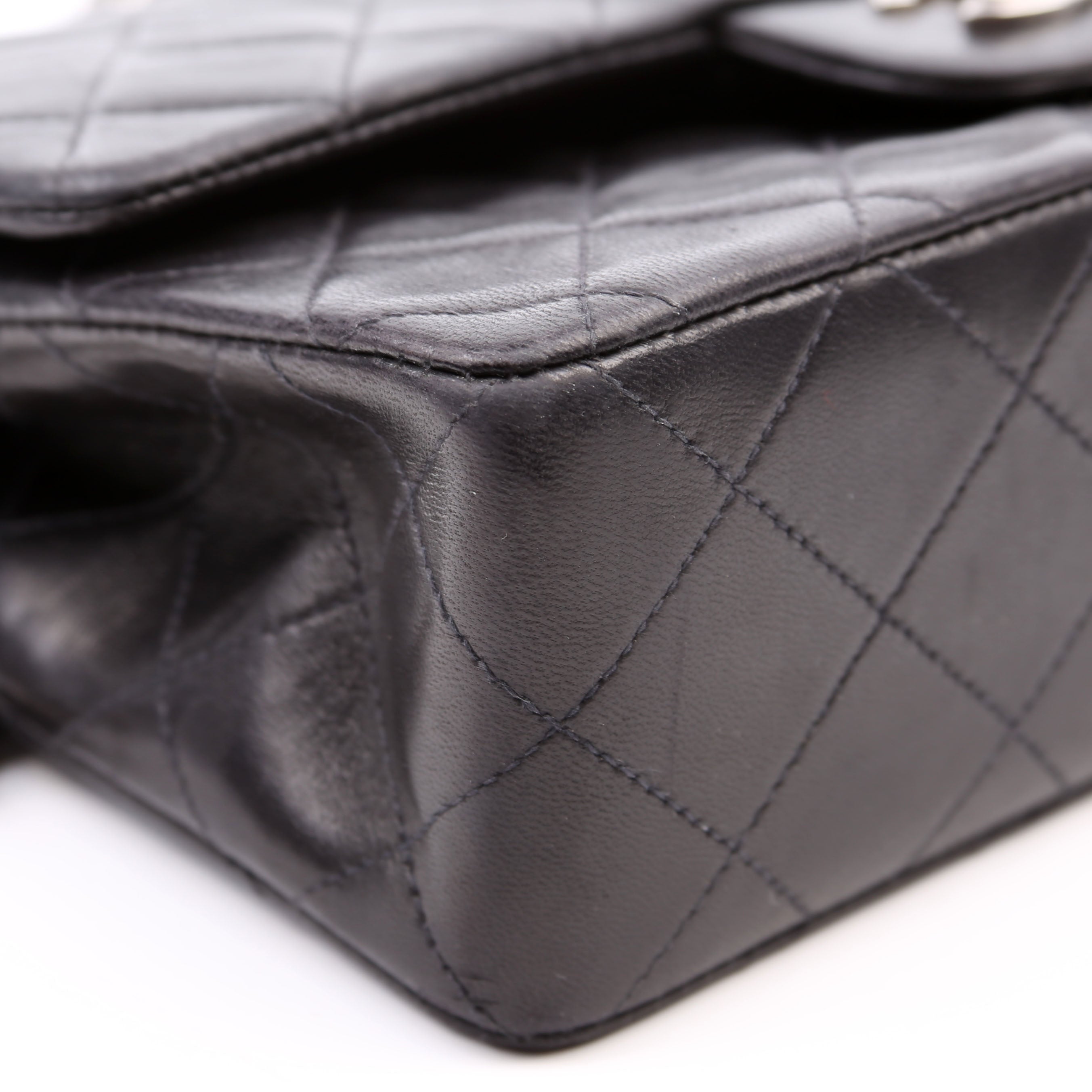 Classic Flap Small Lambskin 00-0M Black