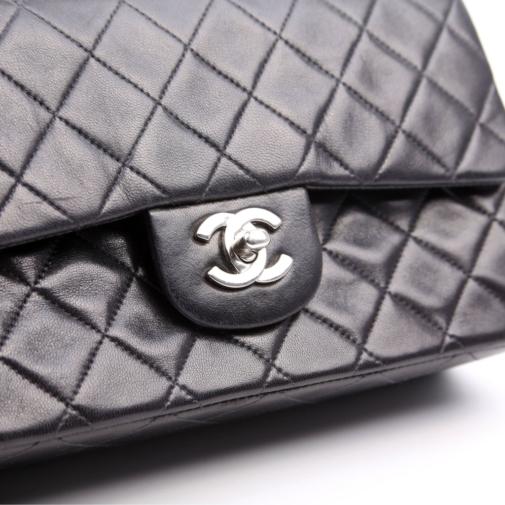 Classic Flap Small Lambskin 00-0M Black