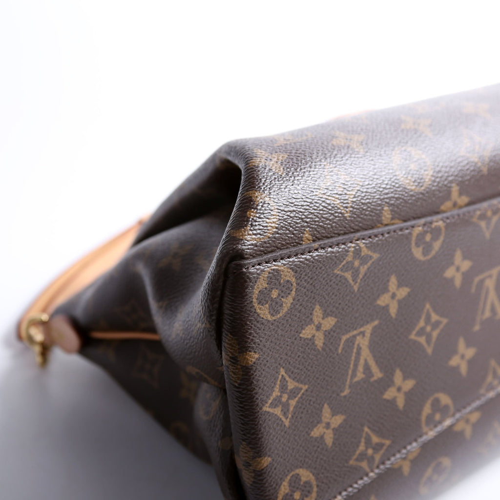 Rivoli NM MM Monogram