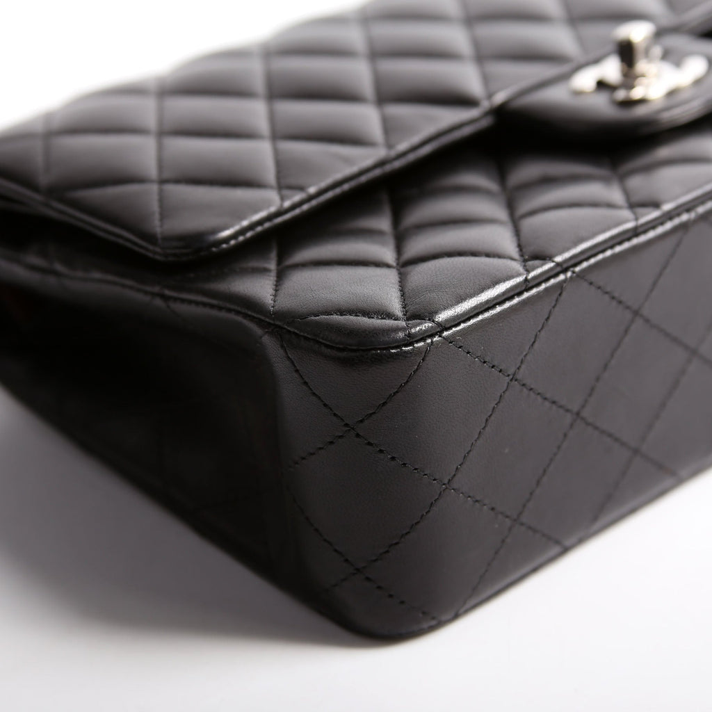 Classic Flap Medium Lambskin 17-20M Black
