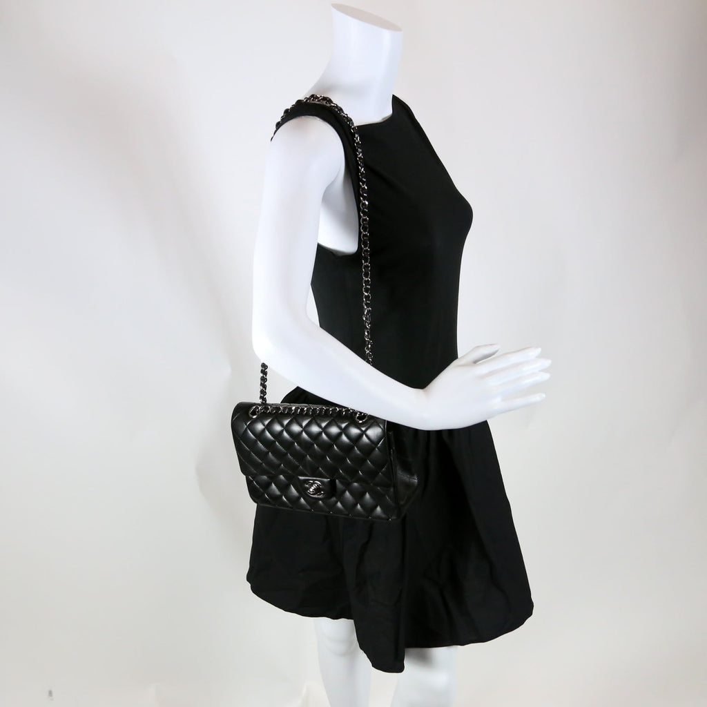 Classic Flap Medium Lambskin 17-20M Black