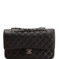 Classic Flap Medium Caviar 28M Black