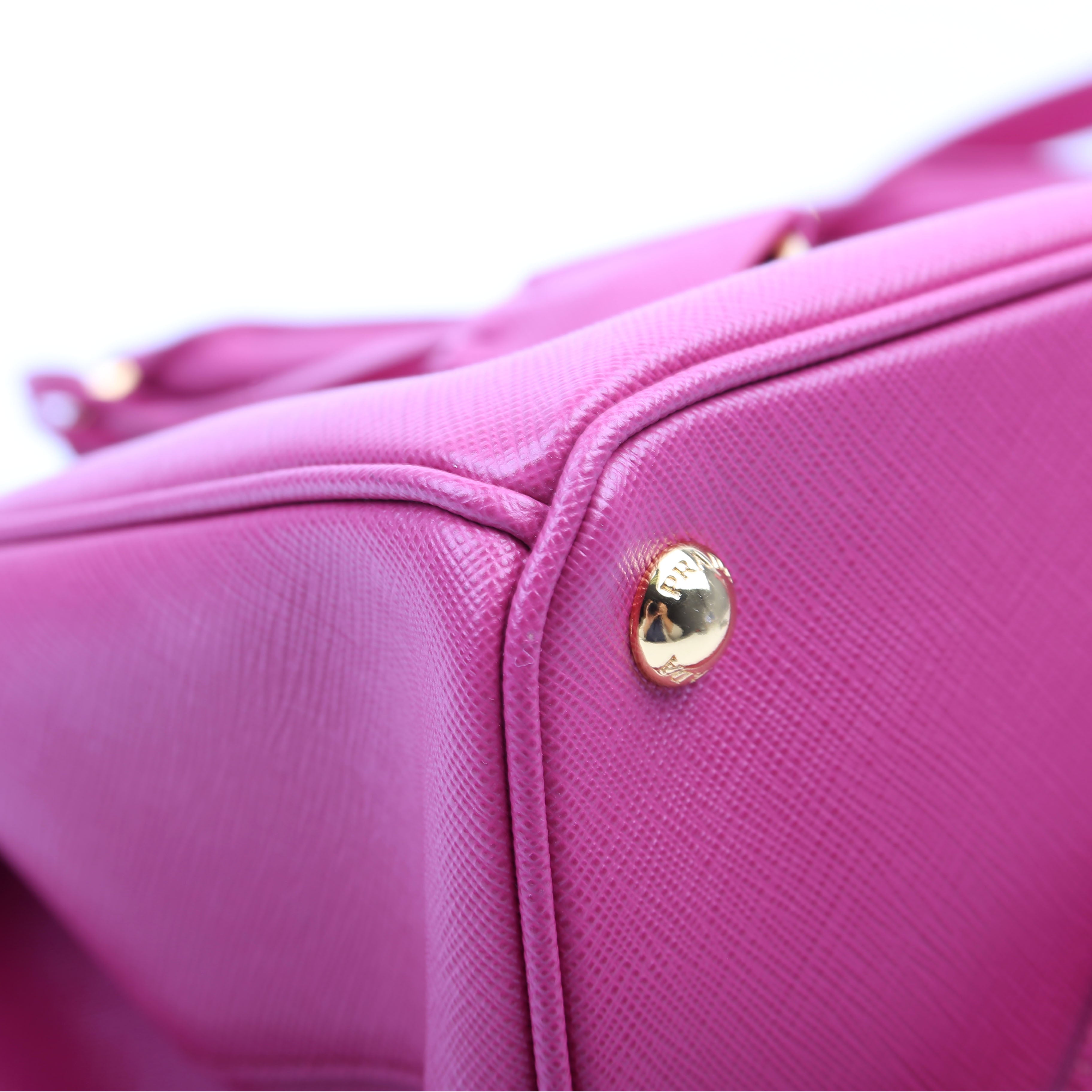 Saffiano Lux Medium Galleria Pink